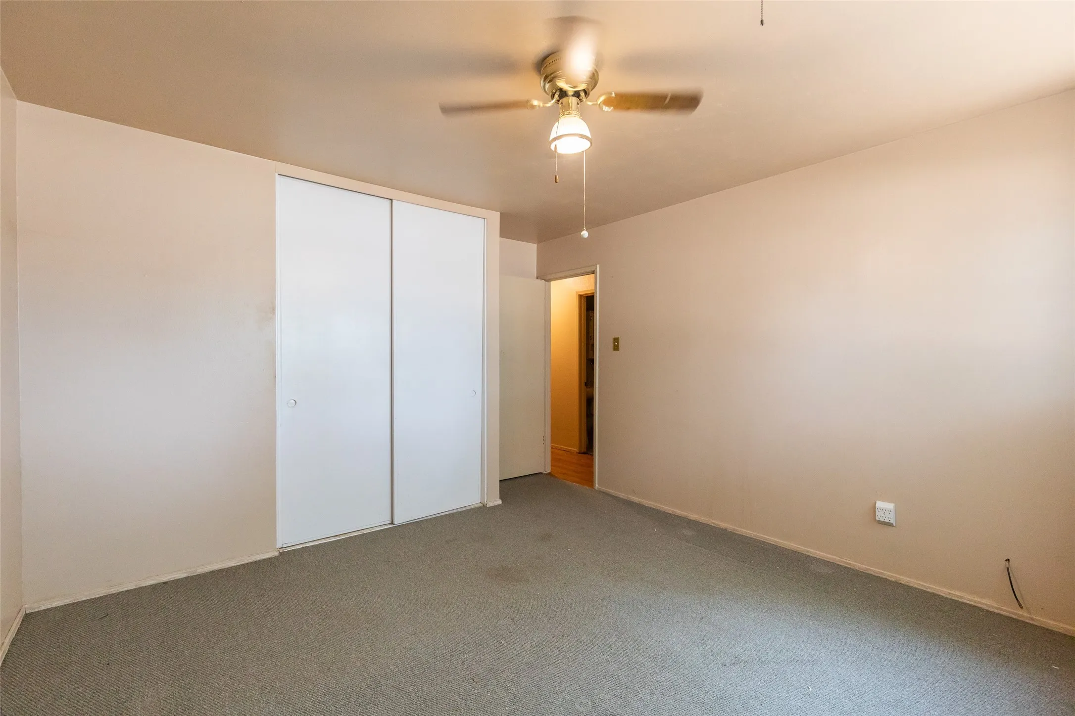 Single Family Residence For Sale in Taylor County , 2502 Bennett Drive, Abilene, Texas 79605, 4 Bedroom, 2 Bathroom, Garage spaces, 1,660 Sqft, built in 1958, mls#21350481, Real Estate Agent in Abilene, Homes For Sale in Taylor county, Homes For Sale in Abilene, Realtor in Abilene Texas, Real Estate Brokerage Independent Realty Texas, Luminita Cordes Realtor