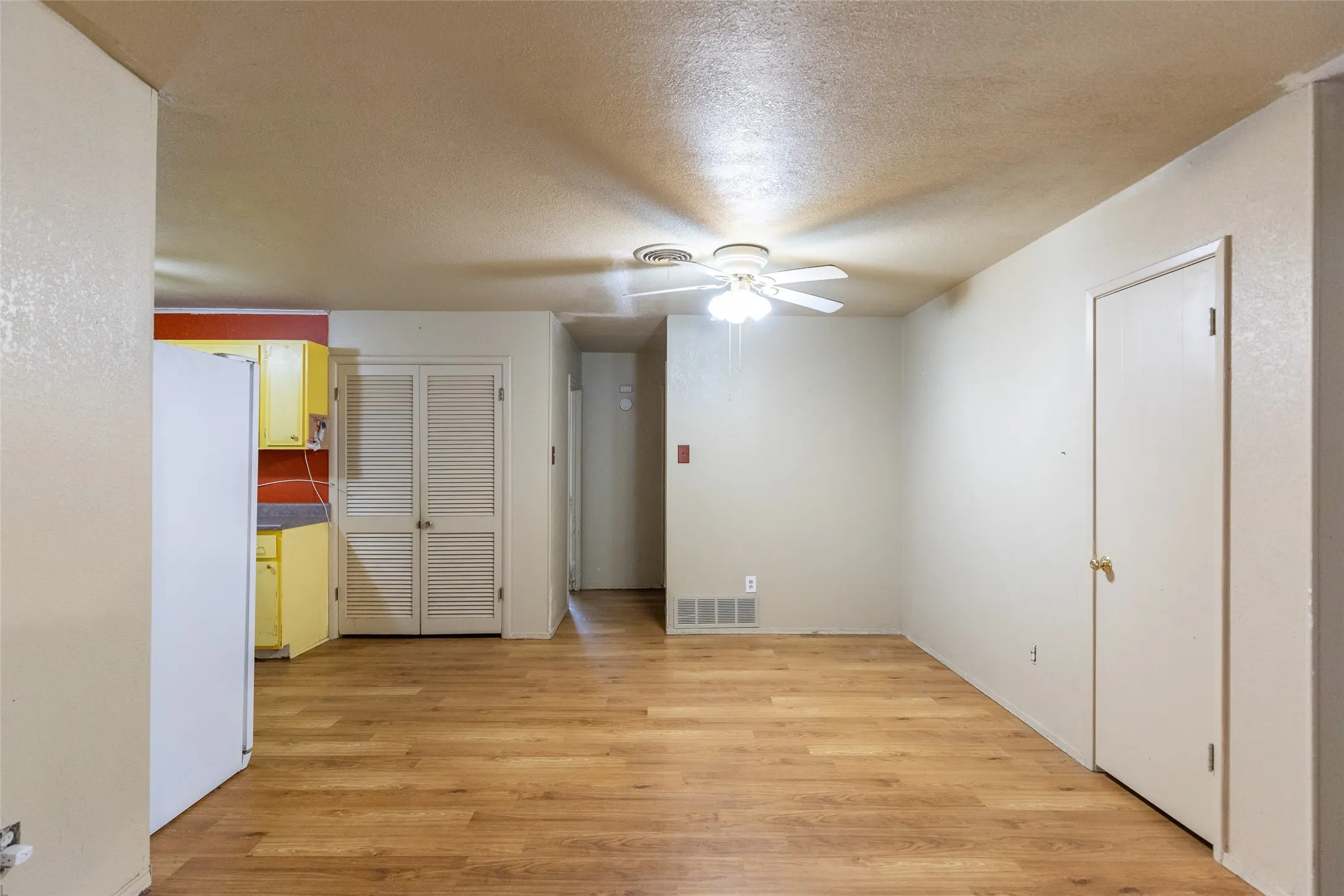 Single Family Residence For Sale in Taylor County , 2502 Bennett Drive, Abilene, Texas 79605, 4 Bedroom, 2 Bathroom, Garage spaces, 1,660 Sqft, built in 1958, mls#21350481, Real Estate Agent in Abilene, Homes For Sale in Taylor county, Homes For Sale in Abilene, Realtor in Abilene Texas, Real Estate Brokerage Independent Realty Texas, Luminita Cordes Realtor