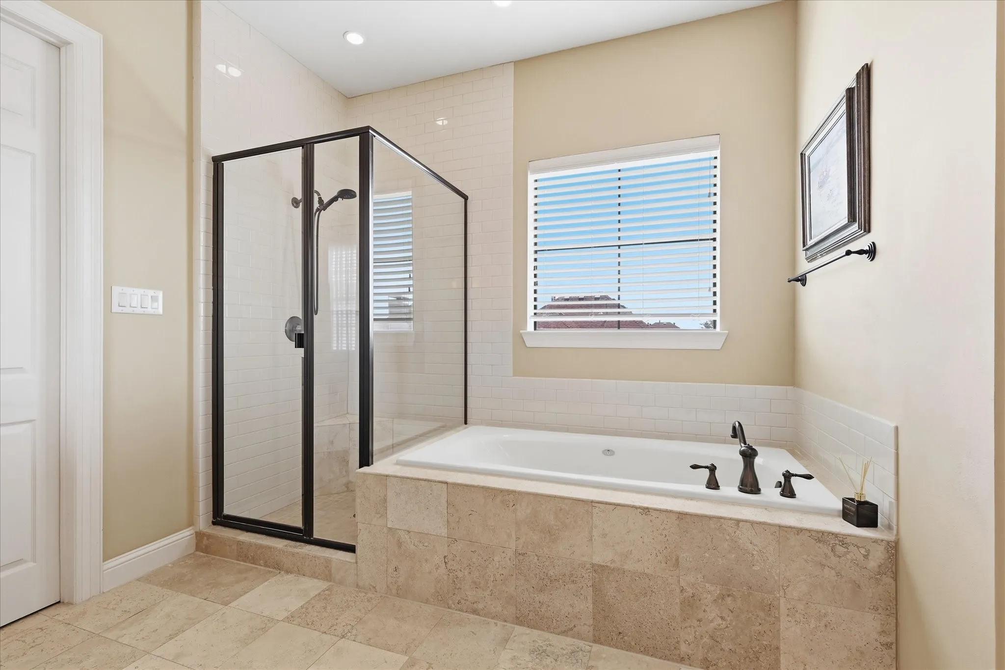 Townhouse For Sale in Dallas County , 1110 Emerson Park Lane, Irving, Texas 75063, 3 Bedroom, 4 Bathroom, 2 Garage spaces, 2,979 Sqft, built in 2006, mls#21348835, Real Estate Agent in Irving, Homes For Sale in Dallas county, Homes For Sale in Irving, Realtor in Irving Texas, Real Estate Brokerage Independent Realty Texas, Luminita Cordes Realtor