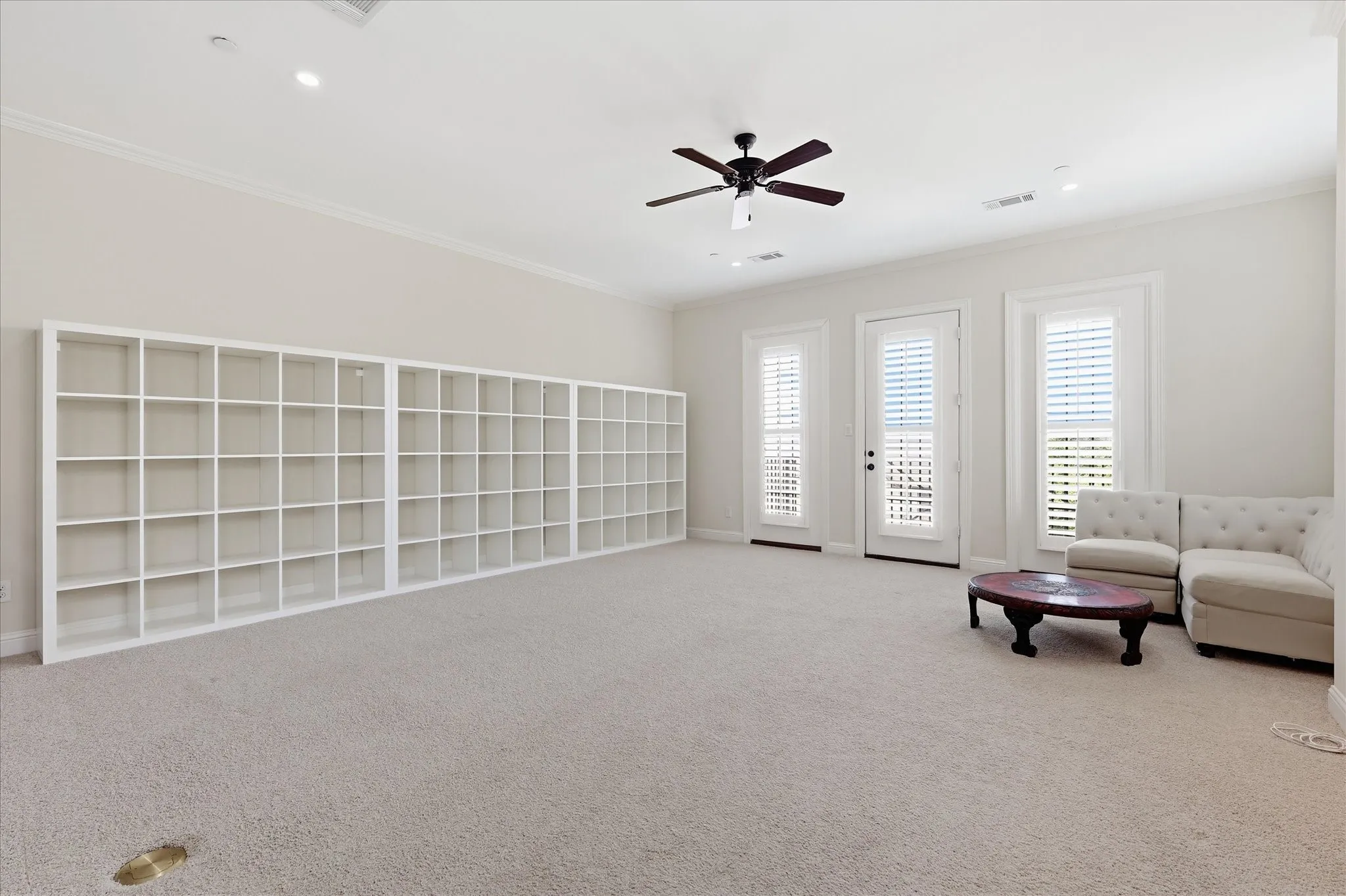 Townhouse For Sale in Dallas County , 1110 Emerson Park Lane, Irving, Texas 75063, 3 Bedroom, 4 Bathroom, 2 Garage spaces, 2,979 Sqft, built in 2006, mls#21348835, Real Estate Agent in Irving, Homes For Sale in Dallas county, Homes For Sale in Irving, Realtor in Irving Texas, Real Estate Brokerage Independent Realty Texas, Luminita Cordes Realtor