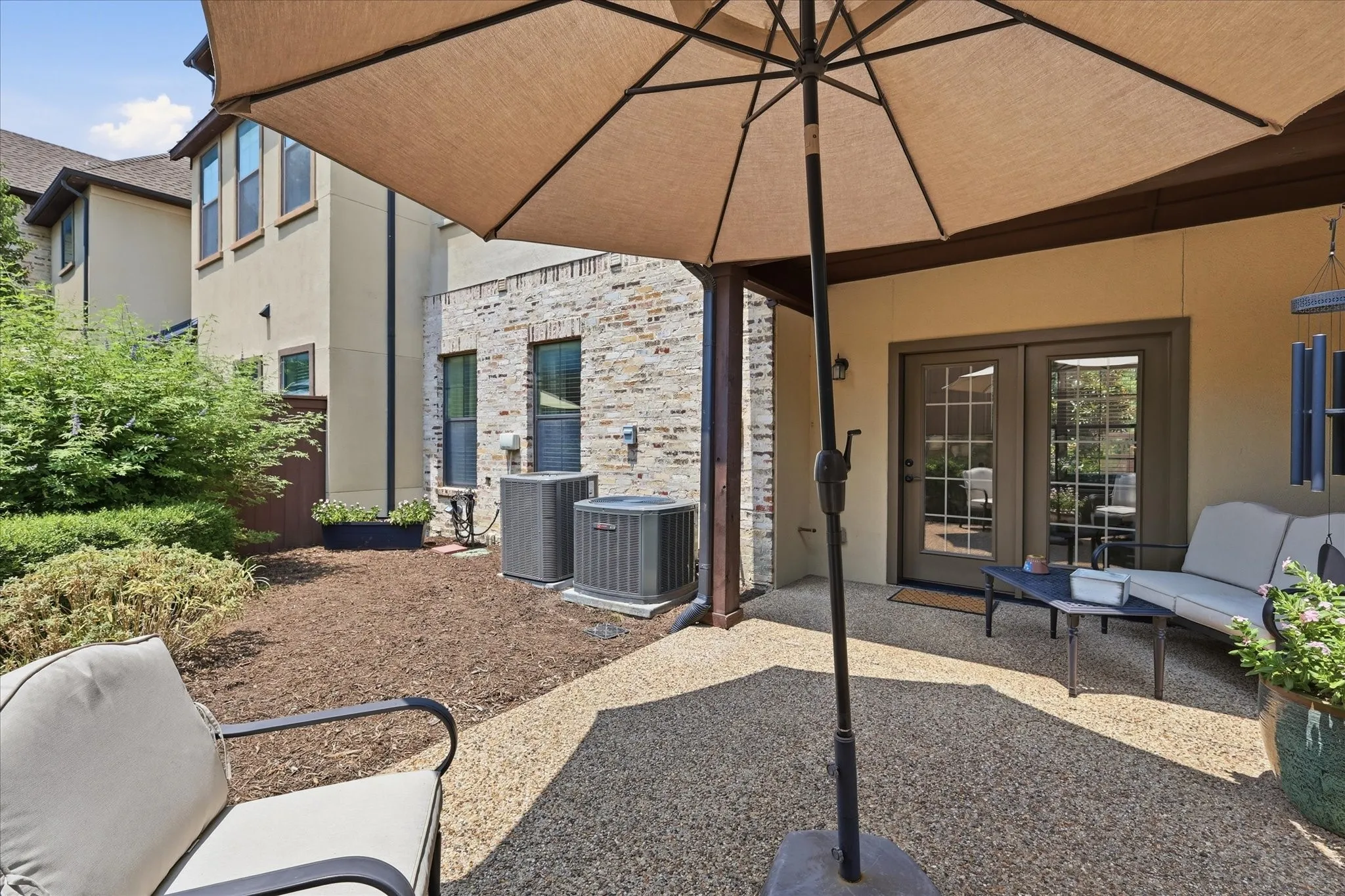 Townhouse For Sale in Dallas County , 1110 Emerson Park Lane, Irving, Texas 75063, 3 Bedroom, 4 Bathroom, 2 Garage spaces, 2,979 Sqft, built in 2006, mls#21348835, Real Estate Agent in Irving, Homes For Sale in Dallas county, Homes For Sale in Irving, Realtor in Irving Texas, Real Estate Brokerage Independent Realty Texas, Luminita Cordes Realtor