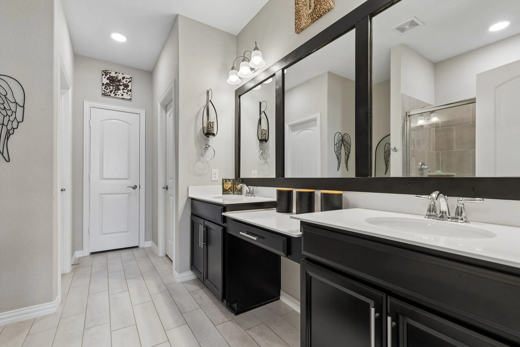 Single Family Residence For Sale in Denton County , 2428 Mockingbird Court, Northlake, Texas 76247, 4 Bedroom, 3 Bathroom, 2 Garage spaces, 2,529 Sqft, built in 2020, mls#21350282, Real Estate Agent in Northlake, Homes For Sale in Denton county, Homes For Sale in Northlake, Realtor in Northlake Texas, Real Estate Brokerage Independent Realty Texas, Luminita Cordes Realtor