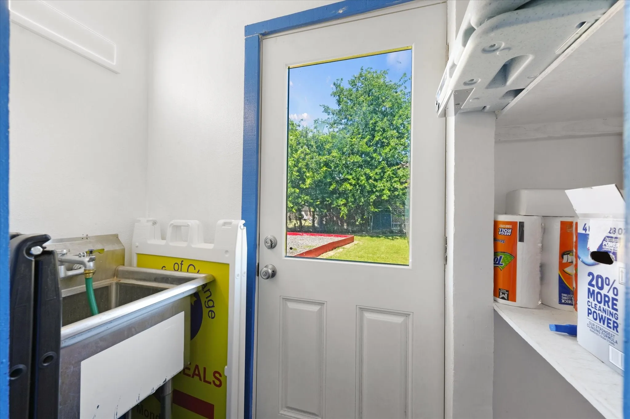 Office For Rent in Tarrant County , 652 Meadow Park Drive, White Settlement, Texas 76108, 0, 0, Garage spaces, 0 Sqft, built in 1952, mls#21350530, Real Estate Agent in White Settlement, Homes For Rent in Tarrant county, Homes For Rent in White Settlement, Realtor in White Settlement Texas, Real Estate Brokerage Independent Realty Texas, Luminita Cordes Realtor