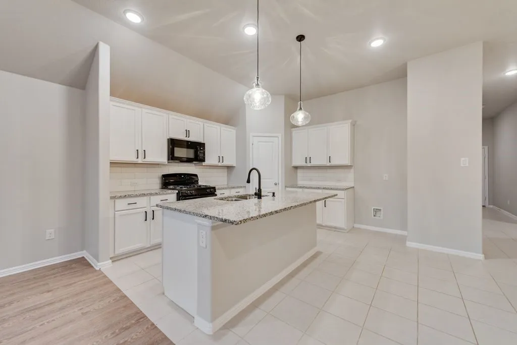 Single Family Residence For Sale in Denton County , 4813 Cleves Avenue, Celina, Texas 76227, 4 Bedroom, 2 Bathroom, 2 Garage spaces, 1,908 Sqft, built in 2020, mls#21352221, Real Estate Agent in Celina, Homes For Sale in Denton county, Homes For Sale in Celina, Realtor in Celina Texas, Real Estate Brokerage Independent Realty Texas, Luminita Cordes Realtor