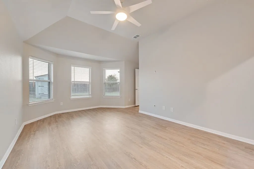 Single Family Residence For Sale in Denton County , 4813 Cleves Avenue, Celina, Texas 76227, 4 Bedroom, 2 Bathroom, 2 Garage spaces, 1,908 Sqft, built in 2020, mls#21352221, Real Estate Agent in Celina, Homes For Sale in Denton county, Homes For Sale in Celina, Realtor in Celina Texas, Real Estate Brokerage Independent Realty Texas, Luminita Cordes Realtor