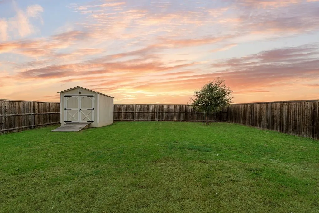 Single Family Residence For Sale in Denton County , 4813 Cleves Avenue, Celina, Texas 76227, 4 Bedroom, 2 Bathroom, 2 Garage spaces, 1,908 Sqft, built in 2020, mls#21352221, Real Estate Agent in Celina, Homes For Sale in Denton county, Homes For Sale in Celina, Realtor in Celina Texas, Real Estate Brokerage Independent Realty Texas, Luminita Cordes Realtor