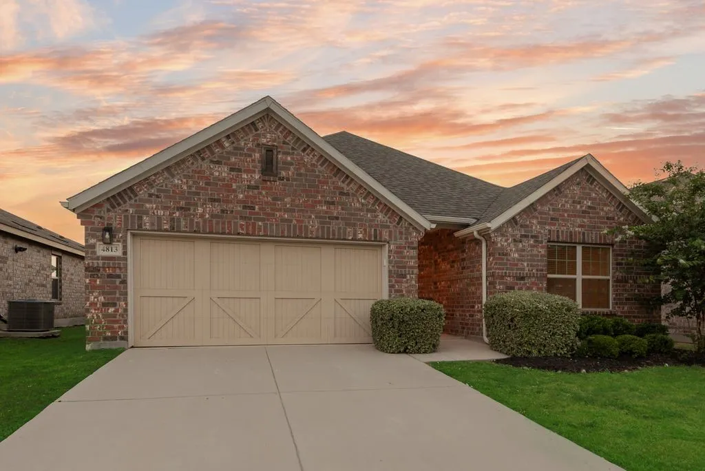 Single Family Residence For Sale in Denton County , 4813 Cleves Avenue, Celina, Texas 76227, 4 Bedroom, 2 Bathroom, 2 Garage spaces, 1,908 Sqft, built in 2020, mls#21352221, Real Estate Agent in Celina, Homes For Sale in Denton county, Homes For Sale in Celina, Realtor in Celina Texas, Real Estate Brokerage Independent Realty Texas, Luminita Cordes Realtor