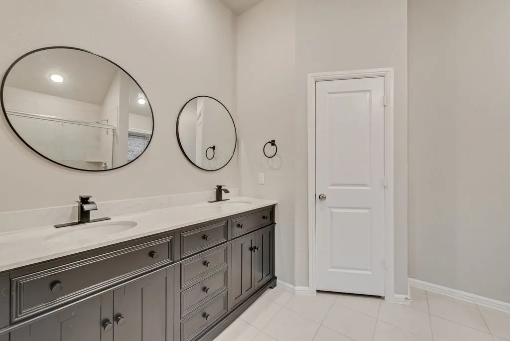 Single Family Residence For Sale in Denton County , 4813 Cleves Avenue, Celina, Texas 76227, 4 Bedroom, 2 Bathroom, 2 Garage spaces, 1,908 Sqft, built in 2020, mls#21352221, Real Estate Agent in Celina, Homes For Sale in Denton county, Homes For Sale in Celina, Realtor in Celina Texas, Real Estate Brokerage Independent Realty Texas, Luminita Cordes Realtor