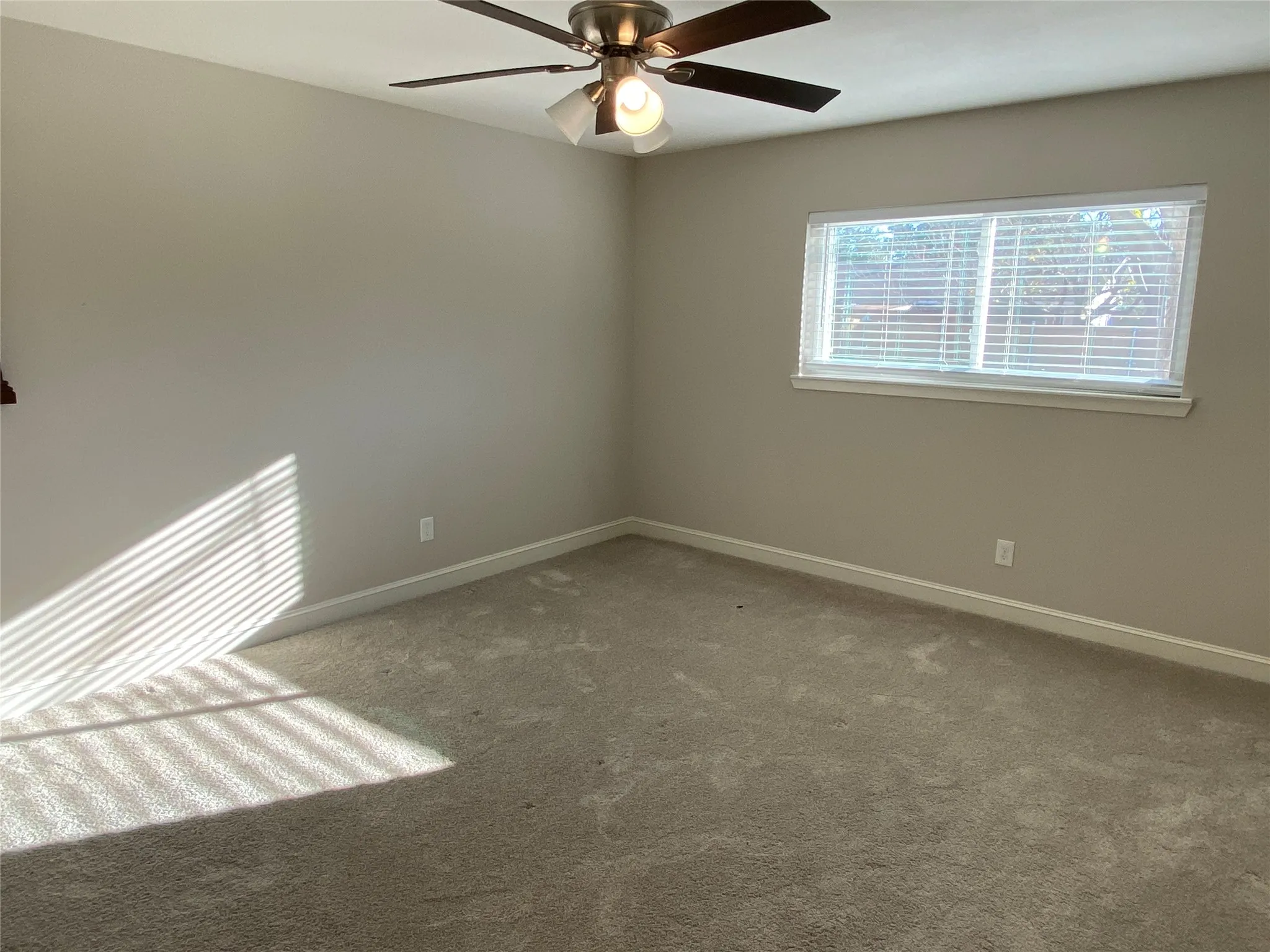 Single Family Residence For Rent in Denton County , 2032 Kings Road, Carrollton, Texas 75007, 3 Bedroom, 2 Bathroom, 2 Garage spaces, 1,438 Sqft, built in 1974, Price $2,800, mls#21352435, Real Estate Agent in Carrollton, Homes For Rent in Denton county, Homes For Rent in Carrollton, Realtor in Carrollton Texas, Real Estate Brokerage Independent Realty Texas, Luminita Cordes Realtor