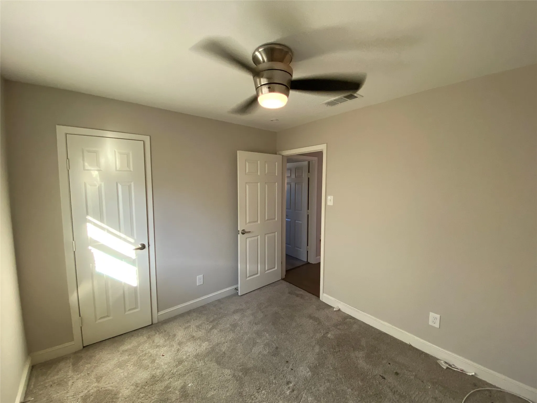 Single Family Residence For Rent in Denton County , 2032 Kings Road, Carrollton, Texas 75007, 3 Bedroom, 2 Bathroom, 2 Garage spaces, 1,438 Sqft, built in 1974, Price $2,800, mls#21352435, Real Estate Agent in Carrollton, Homes For Rent in Denton county, Homes For Rent in Carrollton, Realtor in Carrollton Texas, Real Estate Brokerage Independent Realty Texas, Luminita Cordes Realtor