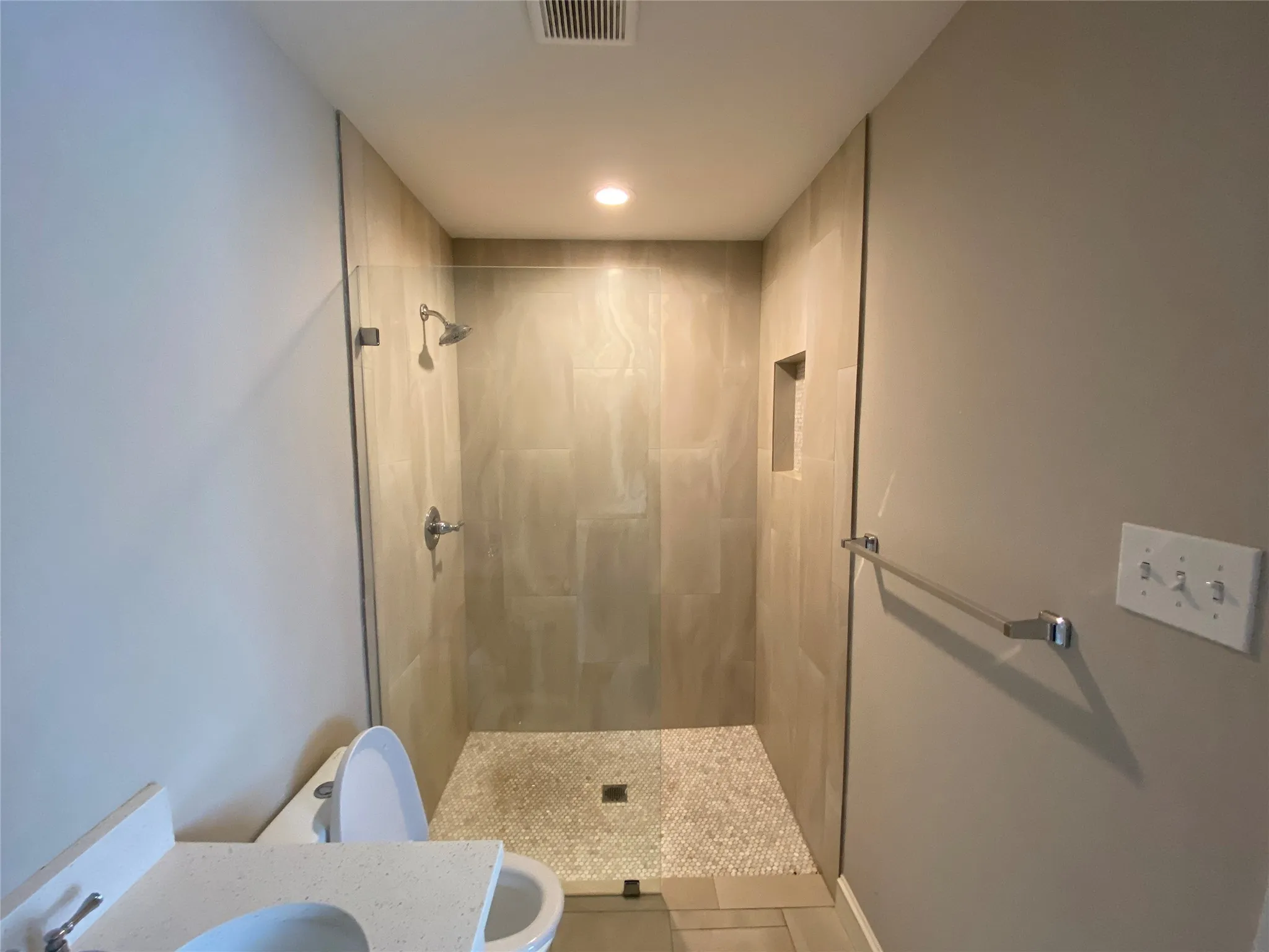 Single Family Residence For Rent in Denton County , 2032 Kings Road, Carrollton, Texas 75007, 3 Bedroom, 2 Bathroom, 2 Garage spaces, 1,438 Sqft, built in 1974, Price $2,800, mls#21352435, Real Estate Agent in Carrollton, Homes For Rent in Denton county, Homes For Rent in Carrollton, Realtor in Carrollton Texas, Real Estate Brokerage Independent Realty Texas, Luminita Cordes Realtor