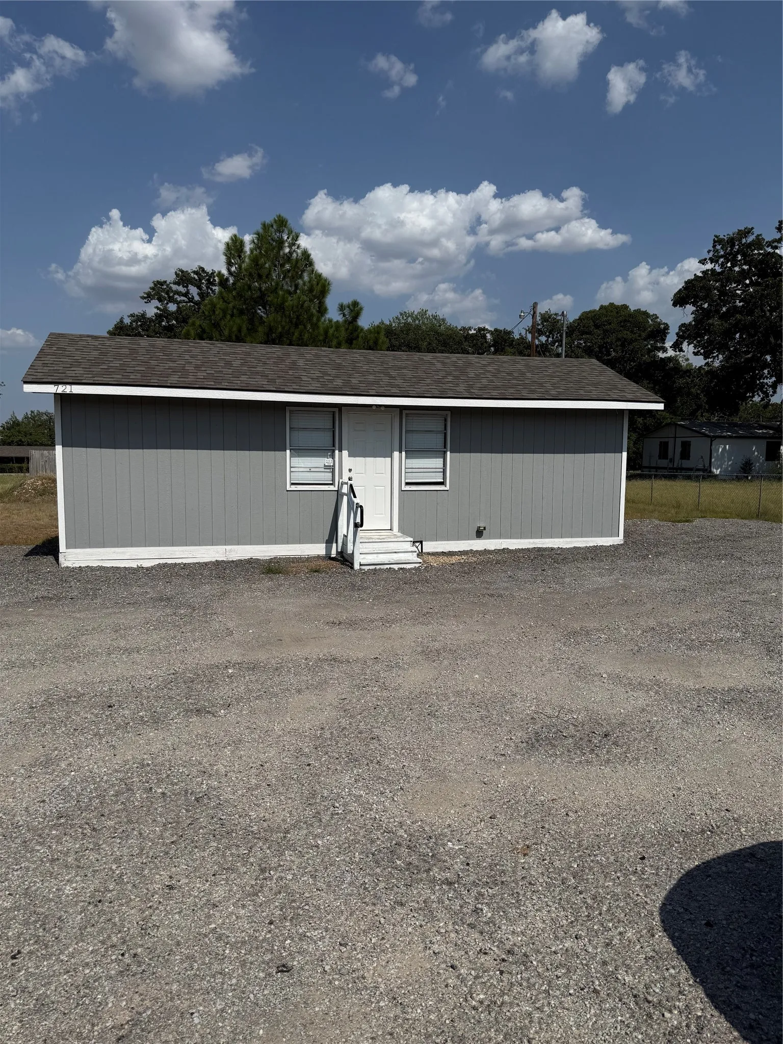 Business For Rent in Grayson County , 721 Us-377, Collinsville, Texas 76233, 0, 0, Garage spaces, 600 Sqft, built in 1980, Price $950, mls#21348591, Real Estate Agent in Collinsville, Homes For Rent in Grayson county, Homes For Rent in Collinsville, Realtor in Collinsville Texas, Real Estate Brokerage Independent Realty Texas, Luminita Cordes Realtor