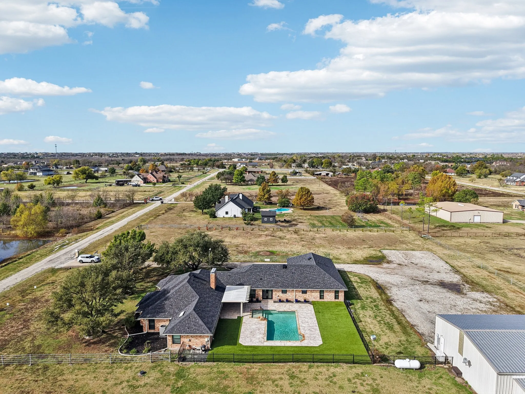 Single Family Residence For Sale in Rockwall County , 261 Meadowpark, Mclendon Chisholm, Texas 75032, 5 Bedroom, 4 Bathroom, 2 Garage spaces, 3,955 Sqft, built in 1991, mls#21352346, Real Estate Agent in Mclendon Chisholm, Homes For Sale in Rockwall county, Homes For Sale in Mclendon Chisholm, Realtor in Mclendon Chisholm Texas, Real Estate Brokerage Independent Realty Texas, Luminita Cordes Realtor