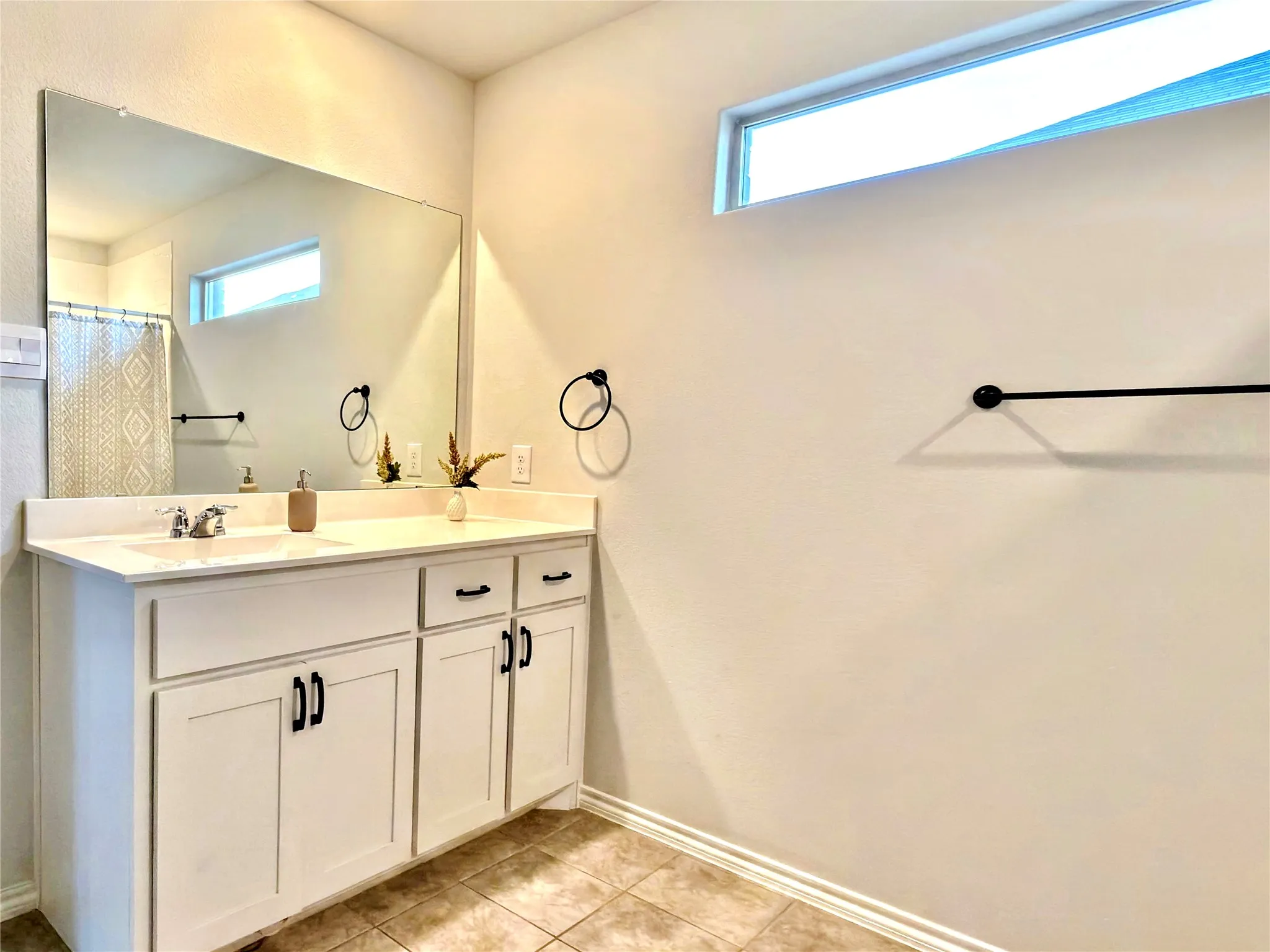 Single Family Residence For Rent in Denton County , 16628 Hay Valley Drive, Justin, Texas 76247, 4 Bedroom, 2 Bathroom, 2 Garage spaces, 2,081 Sqft, built in 2023, mls#21351947, Real Estate Agent in Justin, Homes For Rent in Denton county, Homes For Rent in Justin, Realtor in Justin Texas, Real Estate Brokerage Independent Realty Texas, Luminita Cordes Realtor