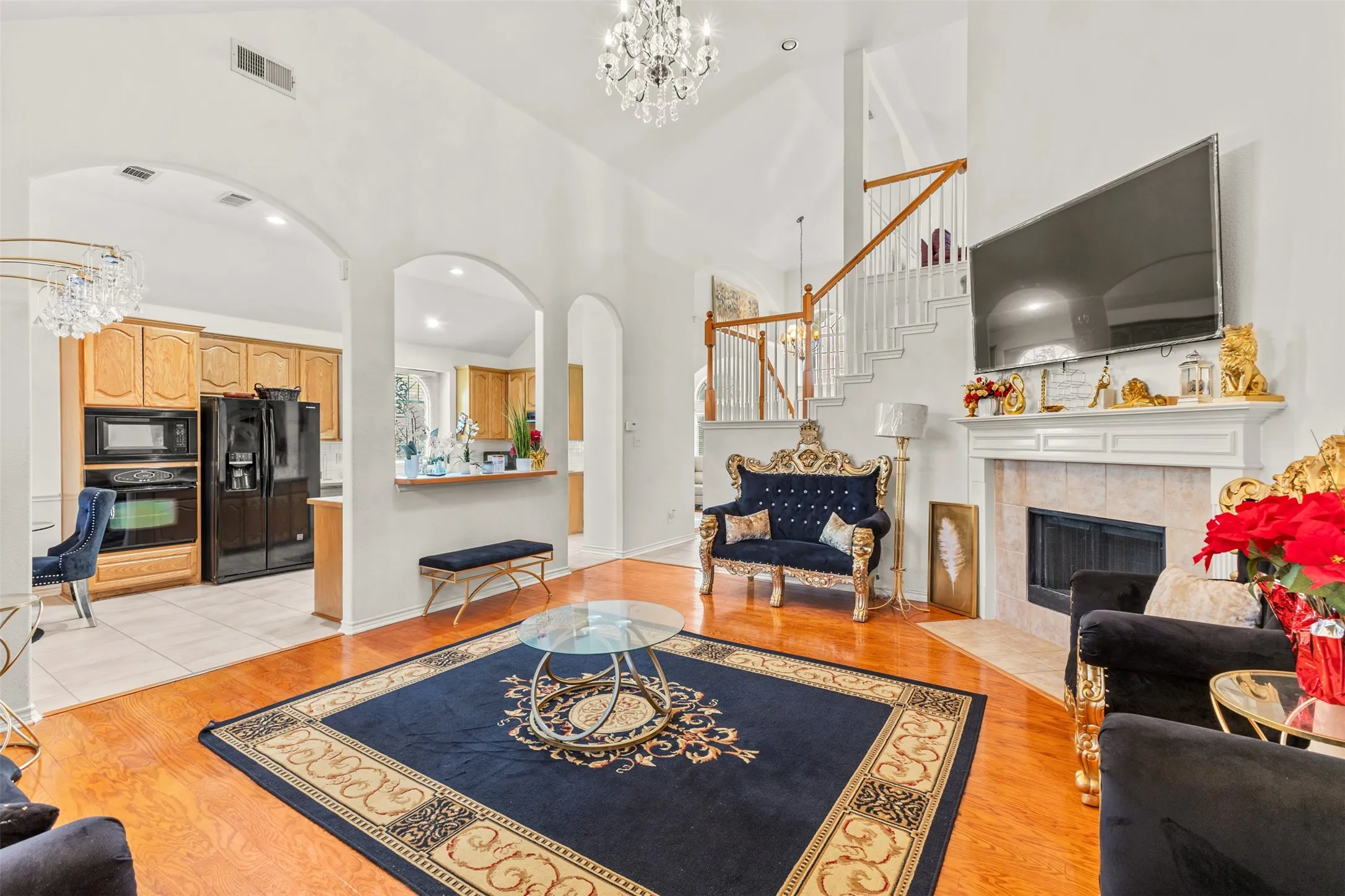 Single Family Residence For Rent in Tarrant County , 5231 Kathryn Drive, Grand Prairie, Texas 75052, 5 Bedroom, 3 Bathroom, 2 Garage spaces, 3,036 Sqft, built in 2004, mls#21352452, Real Estate Agent in Grand Prairie, Homes For Rent in Tarrant county, Homes For Rent in Grand Prairie, Realtor in Grand Prairie Texas, Real Estate Brokerage Independent Realty Texas, Luminita Cordes Realtor