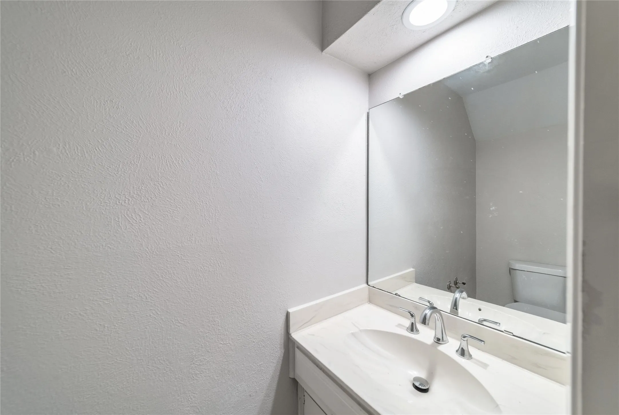 Single Family Residence For Sale in Dallas County , 212 Magic Lane, Sunnyvale, Texas 75182, 4 Bedroom, 5 Bathroom, 2 Garage spaces, 2,480 Sqft, built in 1980, Price $579,900, mls#21352291, Real Estate Agent in Sunnyvale, Homes For Sale in Dallas county, Homes For Sale in Sunnyvale, Realtor in Sunnyvale Texas, Real Estate Brokerage Independent Realty Texas, Luminita Cordes Realtor
