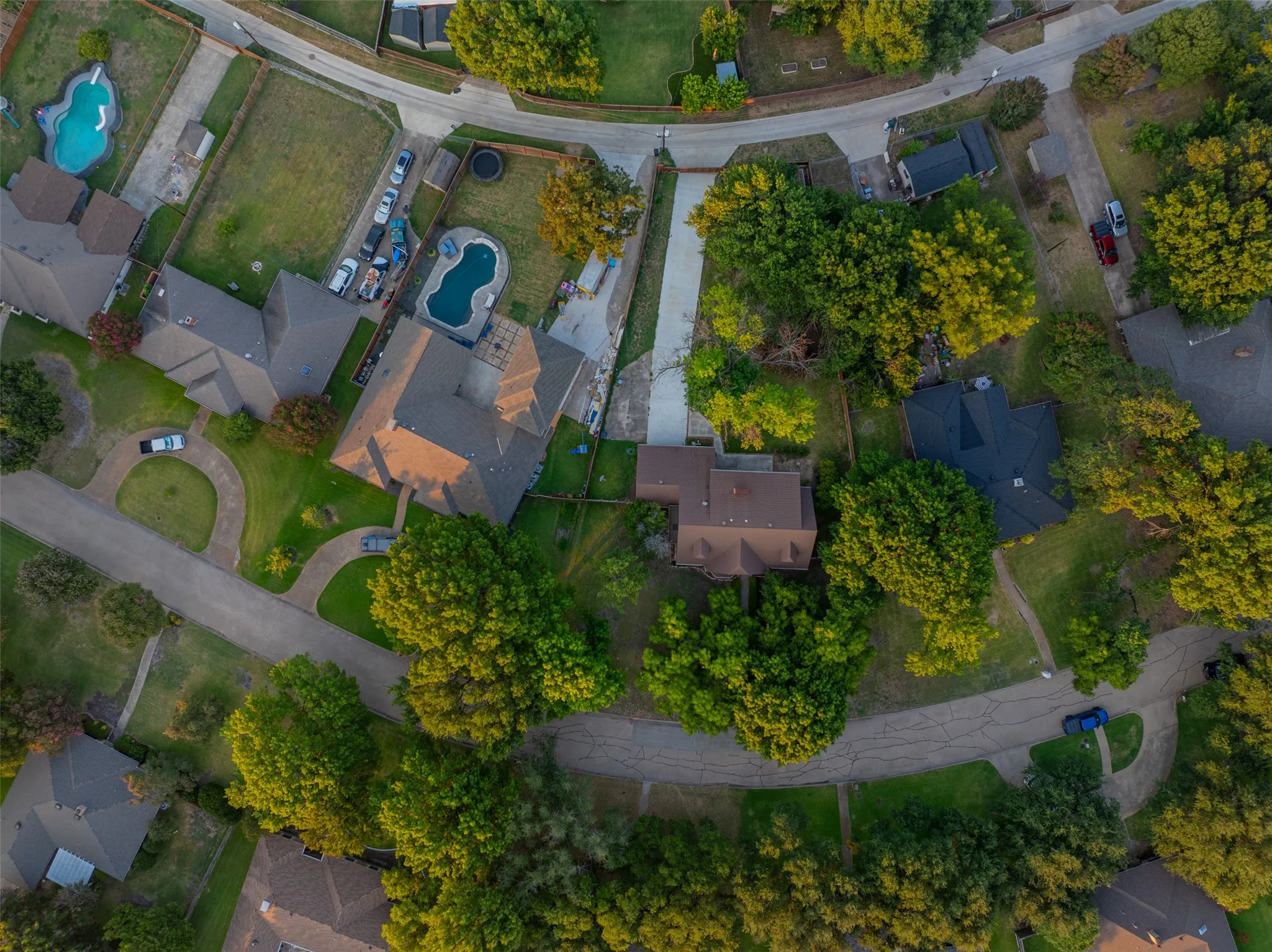 Single Family Residence For Sale in Dallas County , 212 Magic Lane, Sunnyvale, Texas 75182, 4 Bedroom, 5 Bathroom, 2 Garage spaces, 2,480 Sqft, built in 1980, Price $579,900, mls#21352291, Real Estate Agent in Sunnyvale, Homes For Sale in Dallas county, Homes For Sale in Sunnyvale, Realtor in Sunnyvale Texas, Real Estate Brokerage Independent Realty Texas, Luminita Cordes Realtor