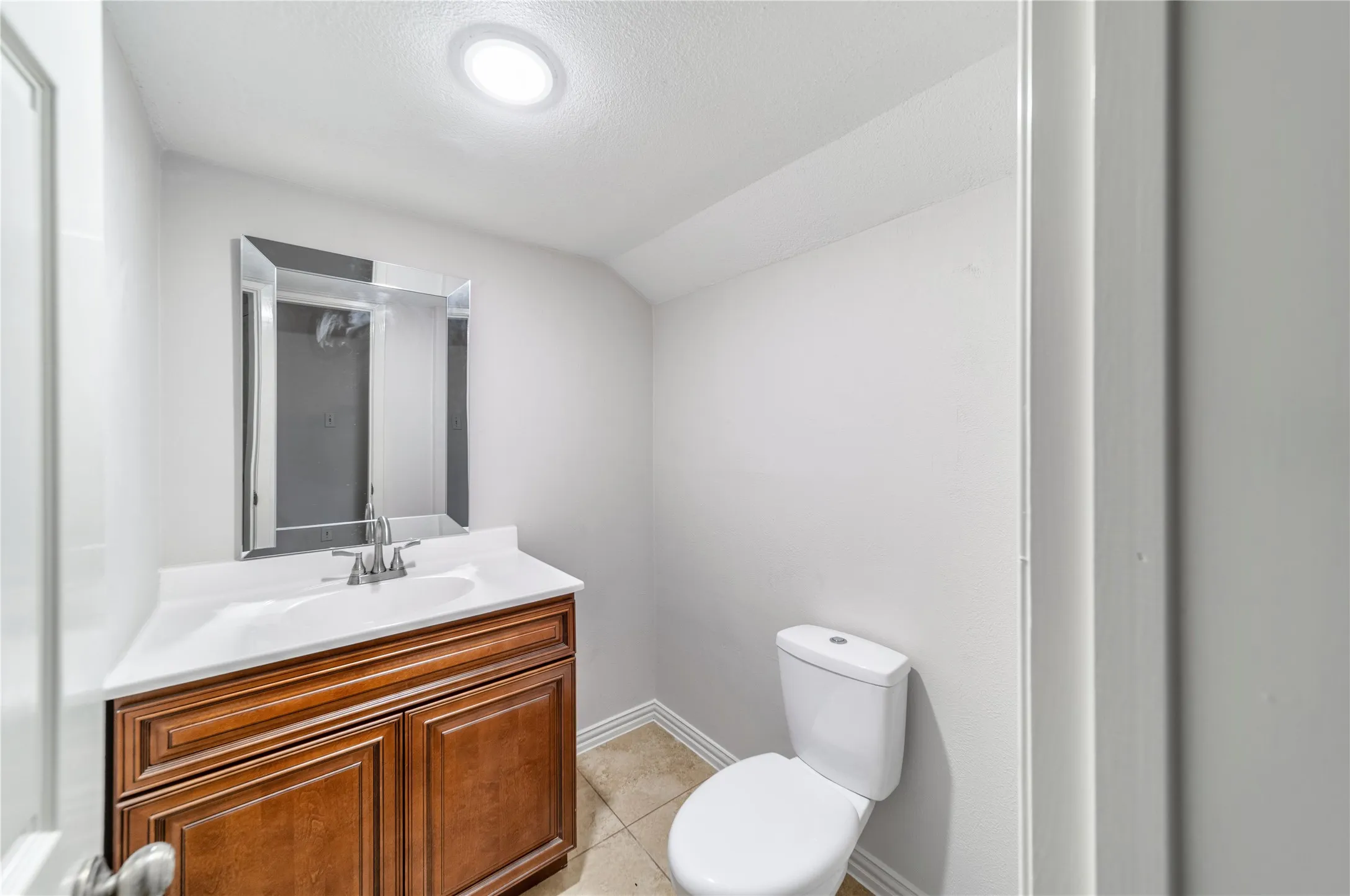Single Family Residence For Sale in Dallas County , 212 Magic Lane, Sunnyvale, Texas 75182, 4 Bedroom, 5 Bathroom, 2 Garage spaces, 2,480 Sqft, built in 1980, Price $579,900, mls#21352291, Real Estate Agent in Sunnyvale, Homes For Sale in Dallas county, Homes For Sale in Sunnyvale, Realtor in Sunnyvale Texas, Real Estate Brokerage Independent Realty Texas, Luminita Cordes Realtor