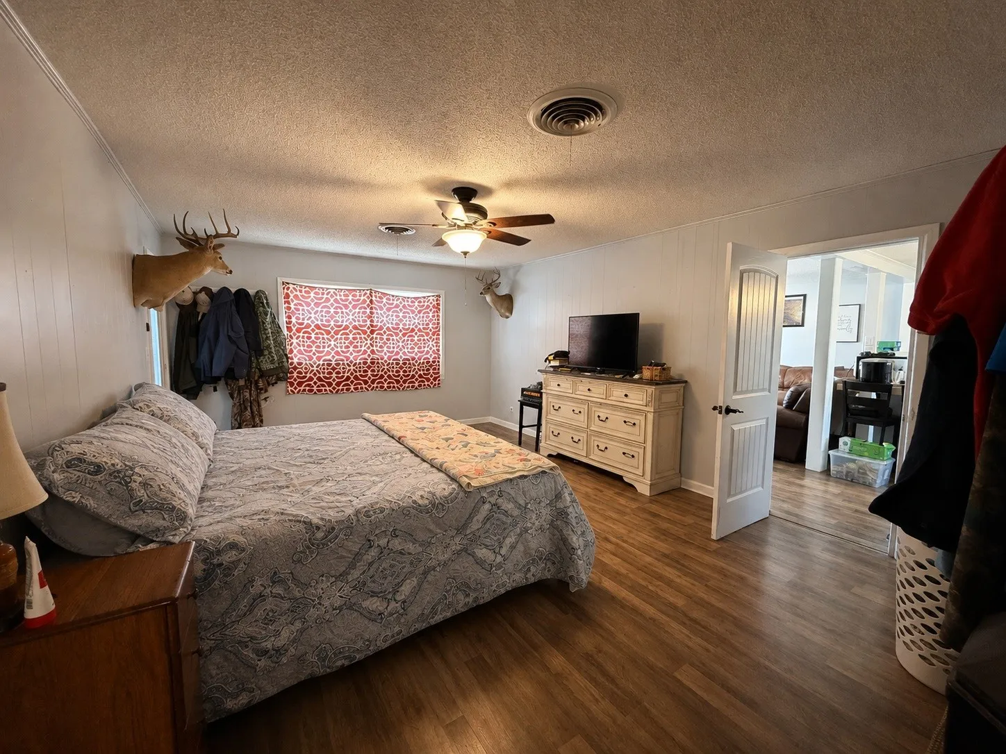 Single Family Residence For Sale in Haskell County , 925 N 6th Street, Haskell, Texas 79521, 4 Bedroom, 2 Bathroom, 2 Garage spaces, 1,794 Sqft, built in 1947, mls#21350424, Real Estate Agent in Haskell, Homes For Sale in Haskell county, Homes For Sale in Haskell, Realtor in Haskell Texas, Real Estate Brokerage Independent Realty Texas, Luminita Cordes Realtor