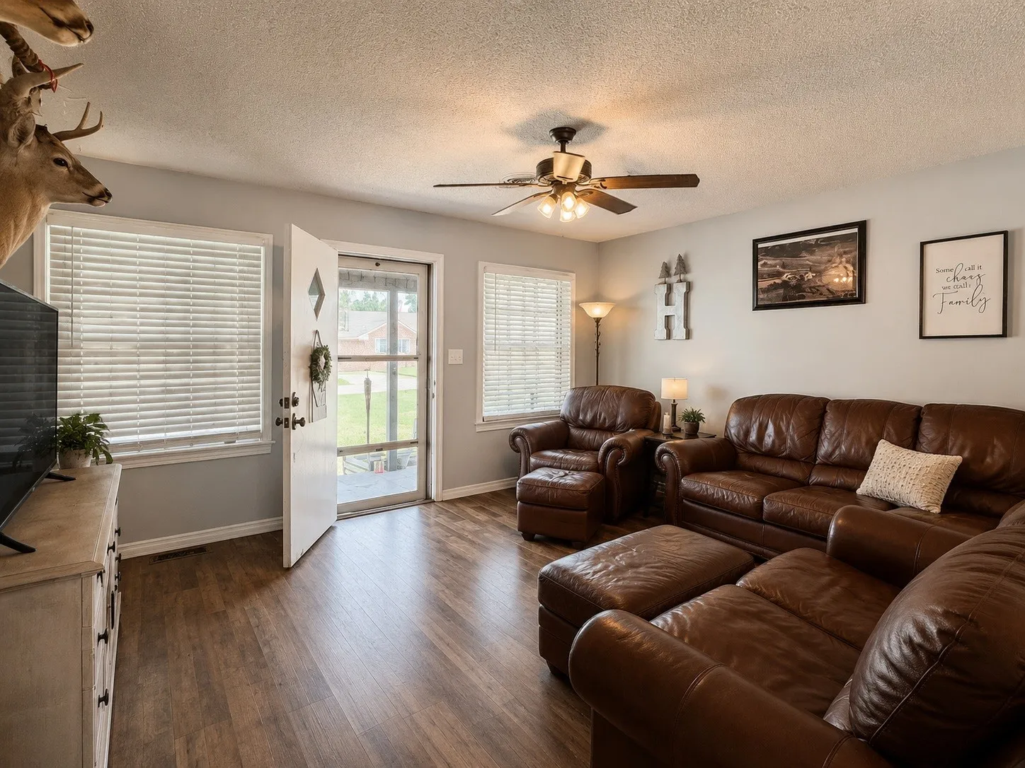 Single Family Residence For Sale in Haskell County , 925 N 6th Street, Haskell, Texas 79521, 4 Bedroom, 2 Bathroom, 2 Garage spaces, 1,794 Sqft, built in 1947, mls#21350424, Real Estate Agent in Haskell, Homes For Sale in Haskell county, Homes For Sale in Haskell, Realtor in Haskell Texas, Real Estate Brokerage Independent Realty Texas, Luminita Cordes Realtor