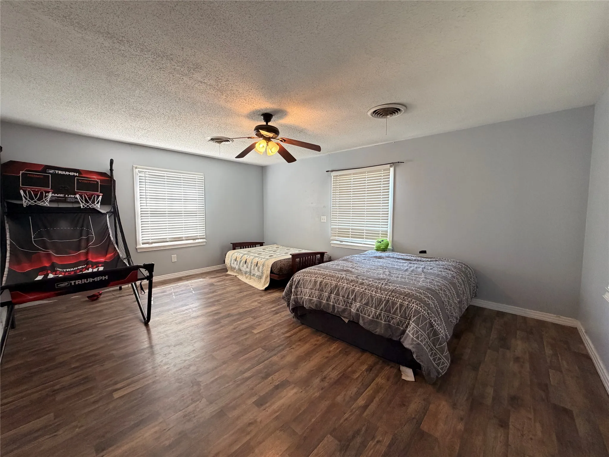 Single Family Residence For Sale in Haskell County , 925 N 6th Street, Haskell, Texas 79521, 4 Bedroom, 2 Bathroom, 2 Garage spaces, 1,794 Sqft, built in 1947, mls#21350424, Real Estate Agent in Haskell, Homes For Sale in Haskell county, Homes For Sale in Haskell, Realtor in Haskell Texas, Real Estate Brokerage Independent Realty Texas, Luminita Cordes Realtor