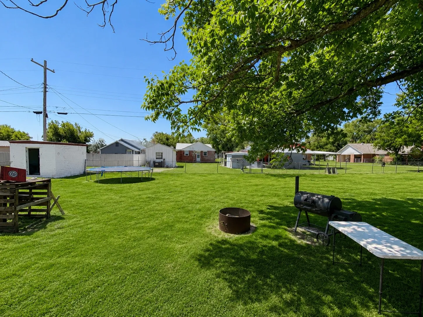 Single Family Residence For Sale in Haskell County , 925 N 6th Street, Haskell, Texas 79521, 4 Bedroom, 2 Bathroom, 2 Garage spaces, 1,794 Sqft, built in 1947, mls#21350424, Real Estate Agent in Haskell, Homes For Sale in Haskell county, Homes For Sale in Haskell, Realtor in Haskell Texas, Real Estate Brokerage Independent Realty Texas, Luminita Cordes Realtor