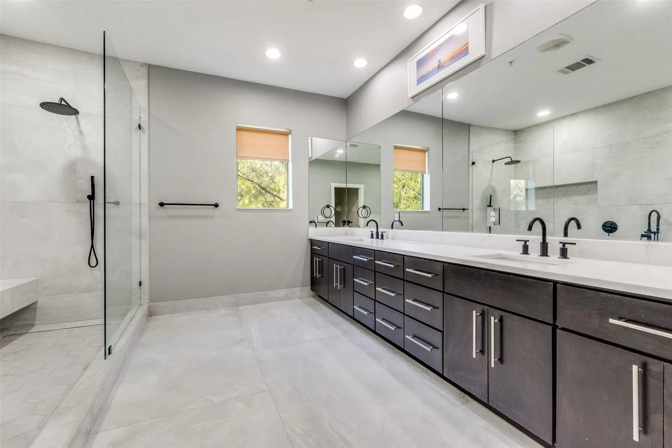 Condominium For Rent in Dallas County , 4111 Newton Avenue 25, Dallas, Texas 75219, 2 Bedroom, 3 Bathroom, 2 Garage spaces, 2,031 Sqft, built in 2007, mls#21352192, Real Estate Agent in Dallas, Homes For Rent in Dallas county, Homes For Rent in Dallas, Realtor in Dallas Texas, Real Estate Brokerage Independent Realty Texas, Luminita Cordes Realtor