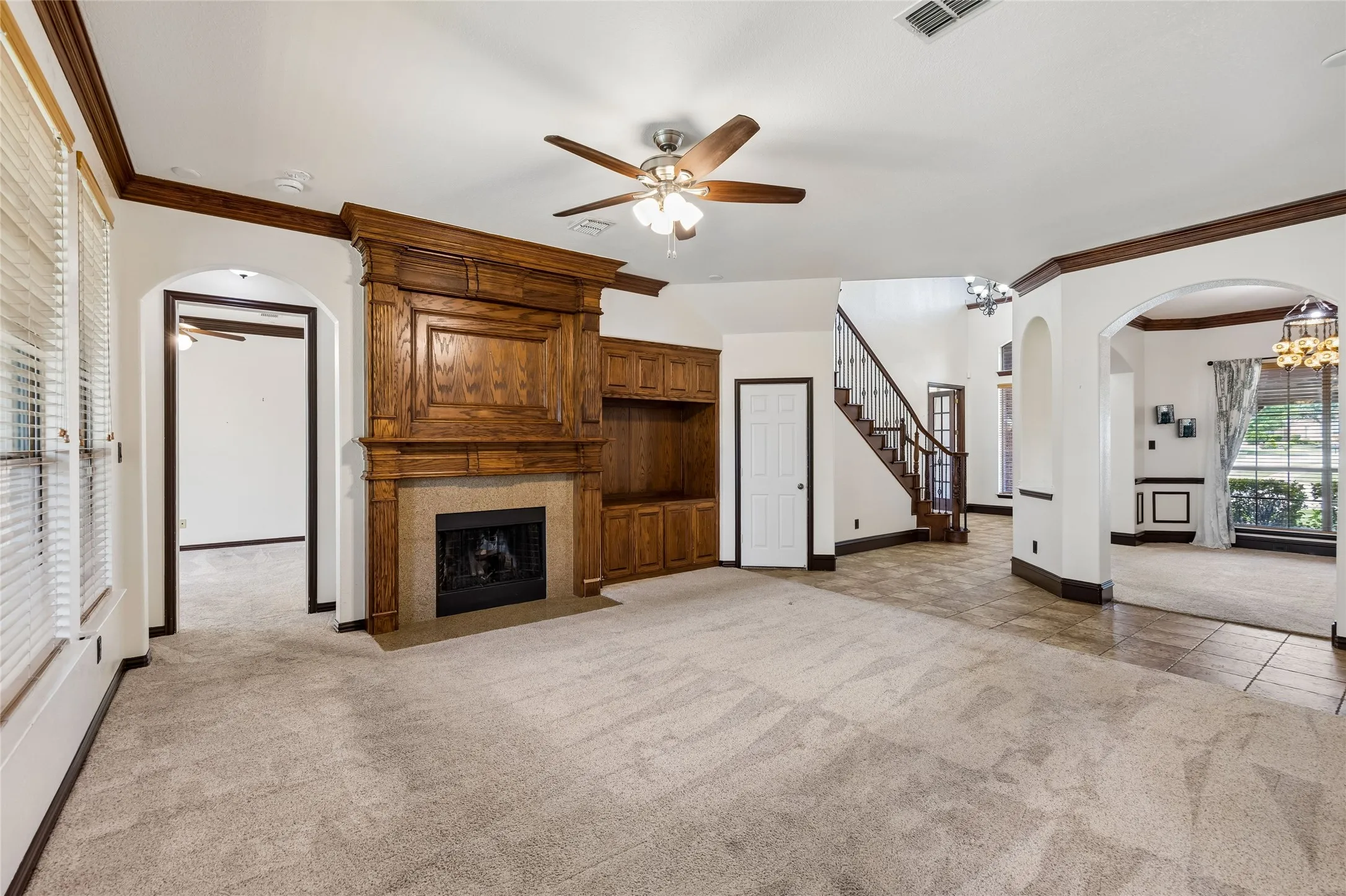 Single Family Residence For Sale in Tarrant County , 2655 Waterfront Drive, Grand Prairie, Texas 75054, 5 Bedroom, 4 Bathroom, 3 Garage spaces, 3,603 Sqft, built in 2006, mls#21342605, Real Estate Agent in Grand Prairie, Homes For Sale in Tarrant county, Homes For Sale in Grand Prairie, Realtor in Grand Prairie Texas, Real Estate Brokerage Independent Realty Texas, Luminita Cordes Realtor