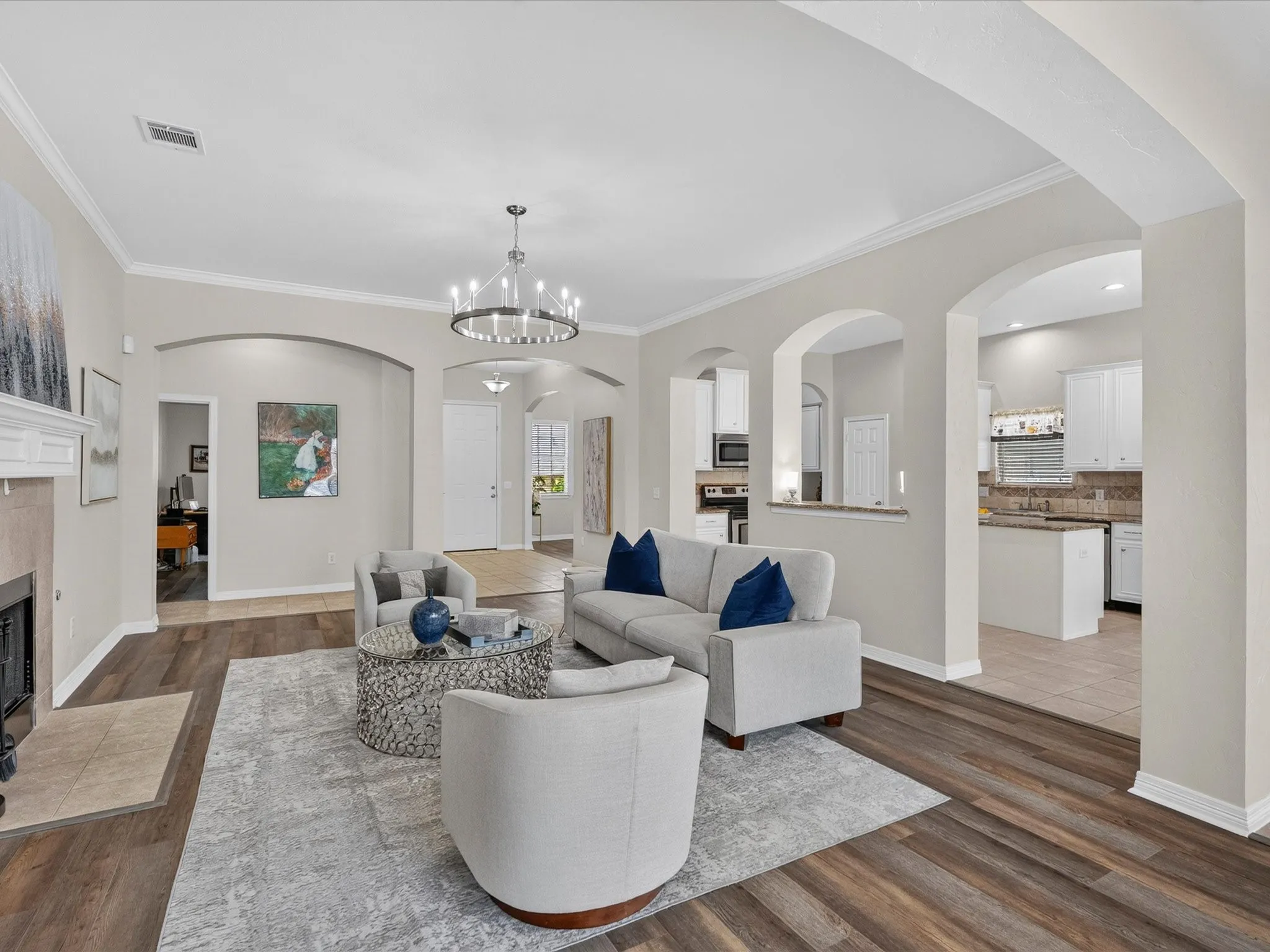 Single Family Residence For Sale in Collin County , 1352 Bateman Lane, Celina, Texas 75009, 4 Bedroom, 2 Bathroom, 2 Garage spaces, 2,300 Sqft, built in 2007, mls#21352472, Real Estate Agent in Celina, Homes For Sale in Collin county, Homes For Sale in Celina, Realtor in Celina Texas, Real Estate Brokerage Independent Realty Texas, Luminita Cordes Realtor