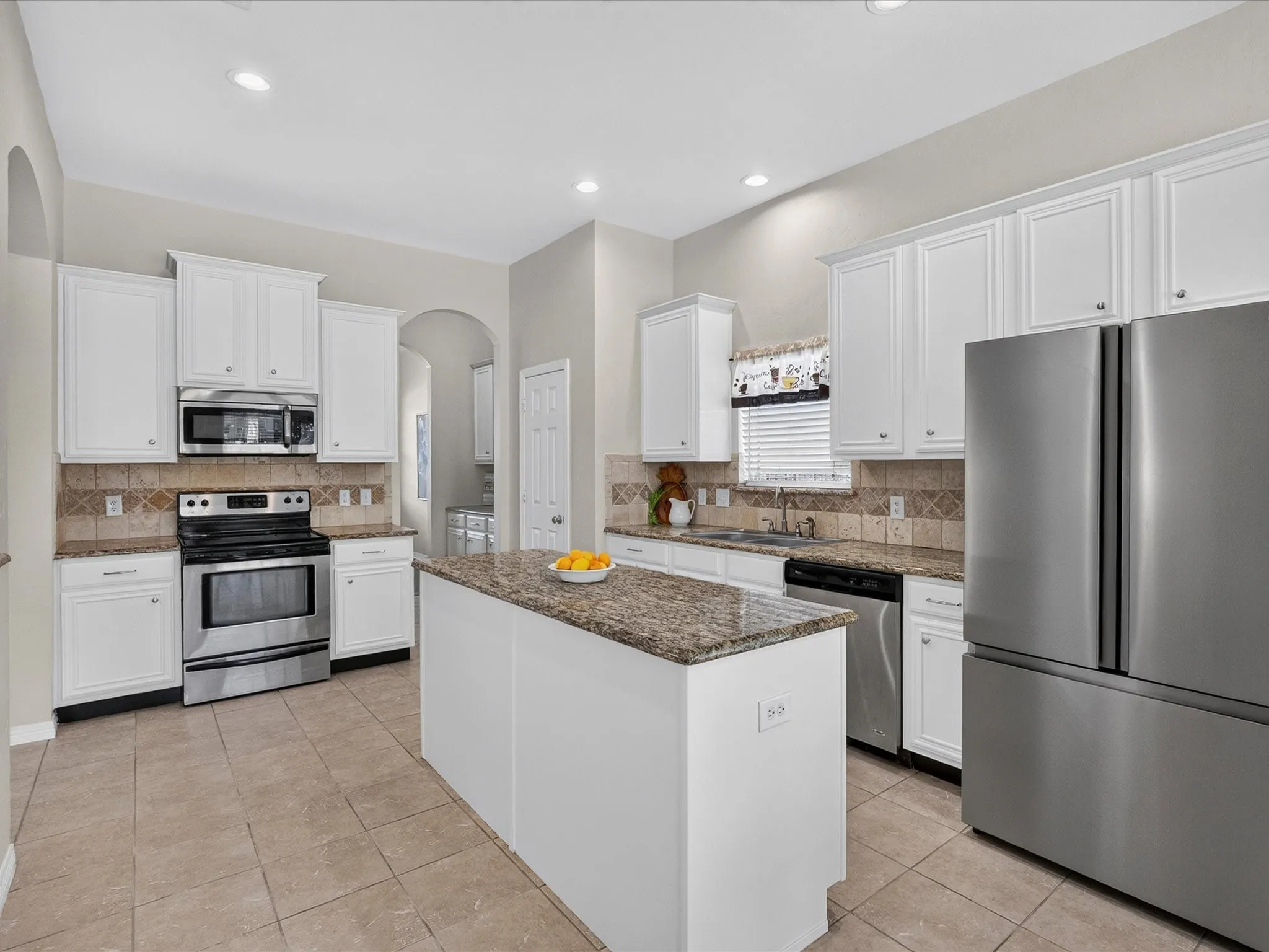 Single Family Residence For Sale in Collin County , 1352 Bateman Lane, Celina, Texas 75009, 4 Bedroom, 2 Bathroom, 2 Garage spaces, 2,300 Sqft, built in 2007, mls#21352472, Real Estate Agent in Celina, Homes For Sale in Collin county, Homes For Sale in Celina, Realtor in Celina Texas, Real Estate Brokerage Independent Realty Texas, Luminita Cordes Realtor