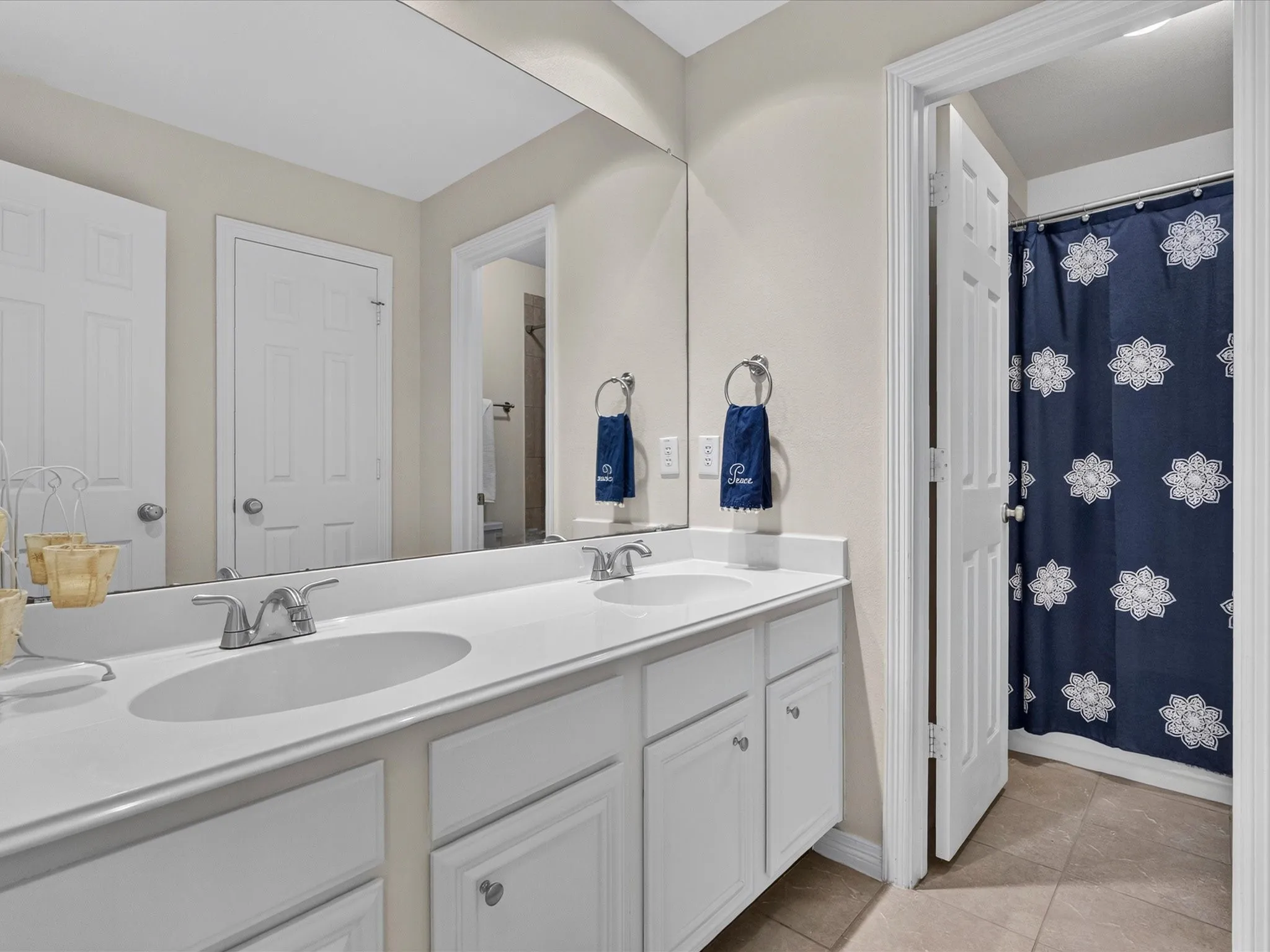 Single Family Residence For Sale in Collin County , 1352 Bateman Lane, Celina, Texas 75009, 4 Bedroom, 2 Bathroom, 2 Garage spaces, 2,300 Sqft, built in 2007, mls#21352472, Real Estate Agent in Celina, Homes For Sale in Collin county, Homes For Sale in Celina, Realtor in Celina Texas, Real Estate Brokerage Independent Realty Texas, Luminita Cordes Realtor