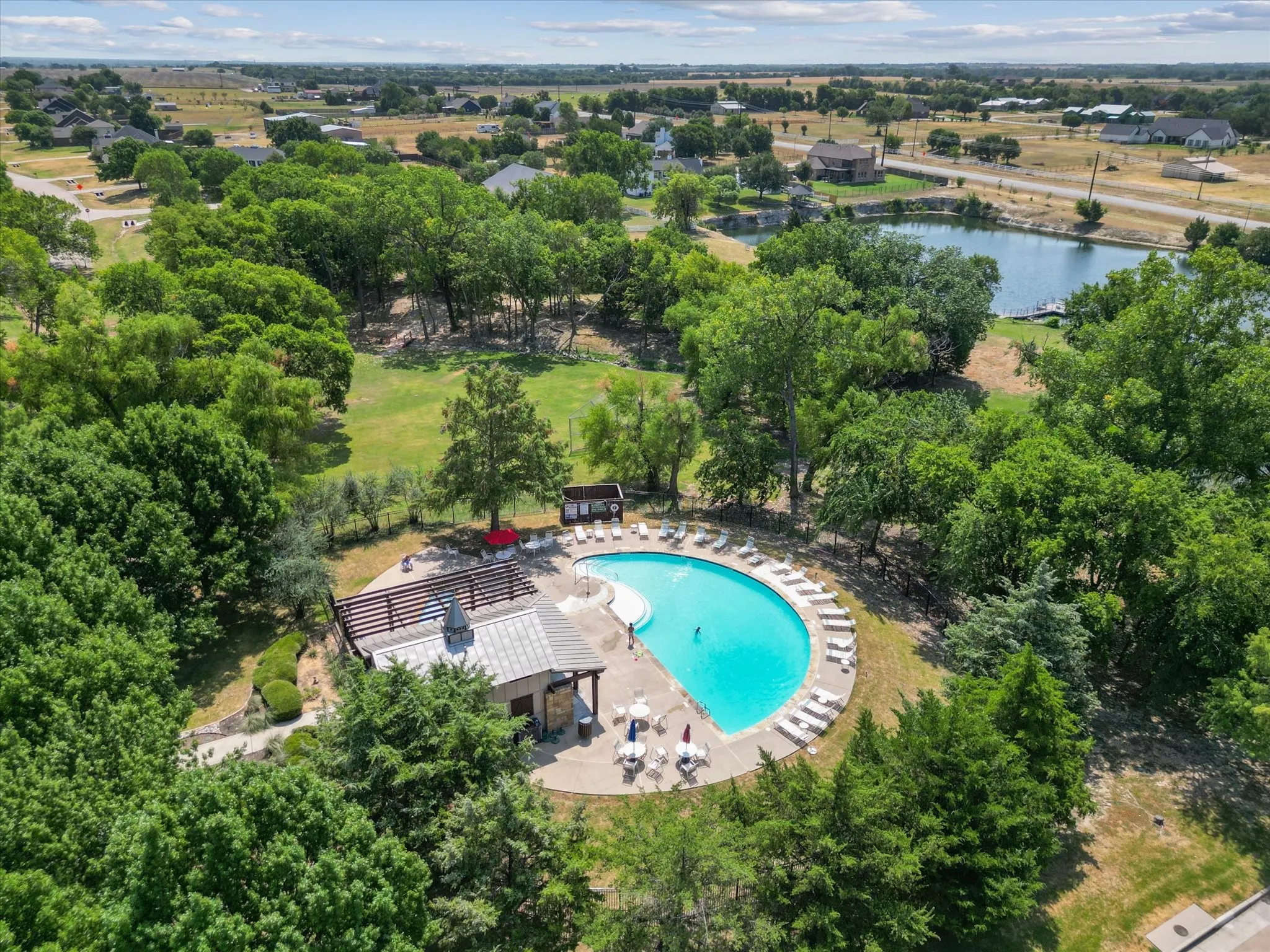 Single Family Residence For Sale in Collin County , 1352 Bateman Lane, Celina, Texas 75009, 4 Bedroom, 2 Bathroom, 2 Garage spaces, 2,300 Sqft, built in 2007, mls#21352472, Real Estate Agent in Celina, Homes For Sale in Collin county, Homes For Sale in Celina, Realtor in Celina Texas, Real Estate Brokerage Independent Realty Texas, Luminita Cordes Realtor