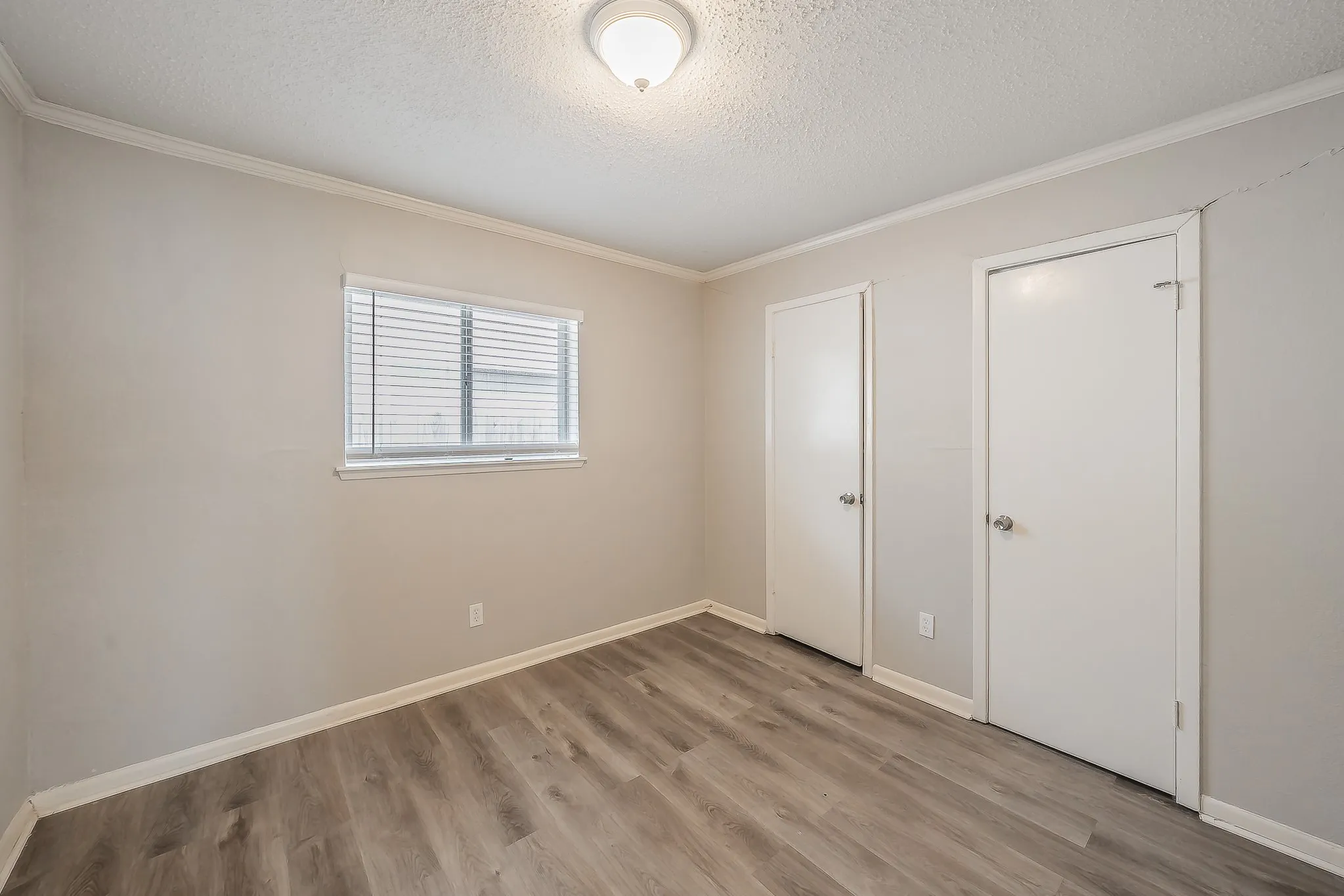Single Family Residence For Sale in Denton County , 1201 Kingston Drive, Lewisville, Texas 75067, 3 Bedroom, 2 Bathroom, 2 Garage spaces, 1,441 Sqft, built in 1970, mls#21350817, Real Estate Agent in Lewisville, Homes For Sale in Denton county, Homes For Sale in Lewisville, Realtor in Lewisville Texas, Real Estate Brokerage Independent Realty Texas, Luminita Cordes Realtor