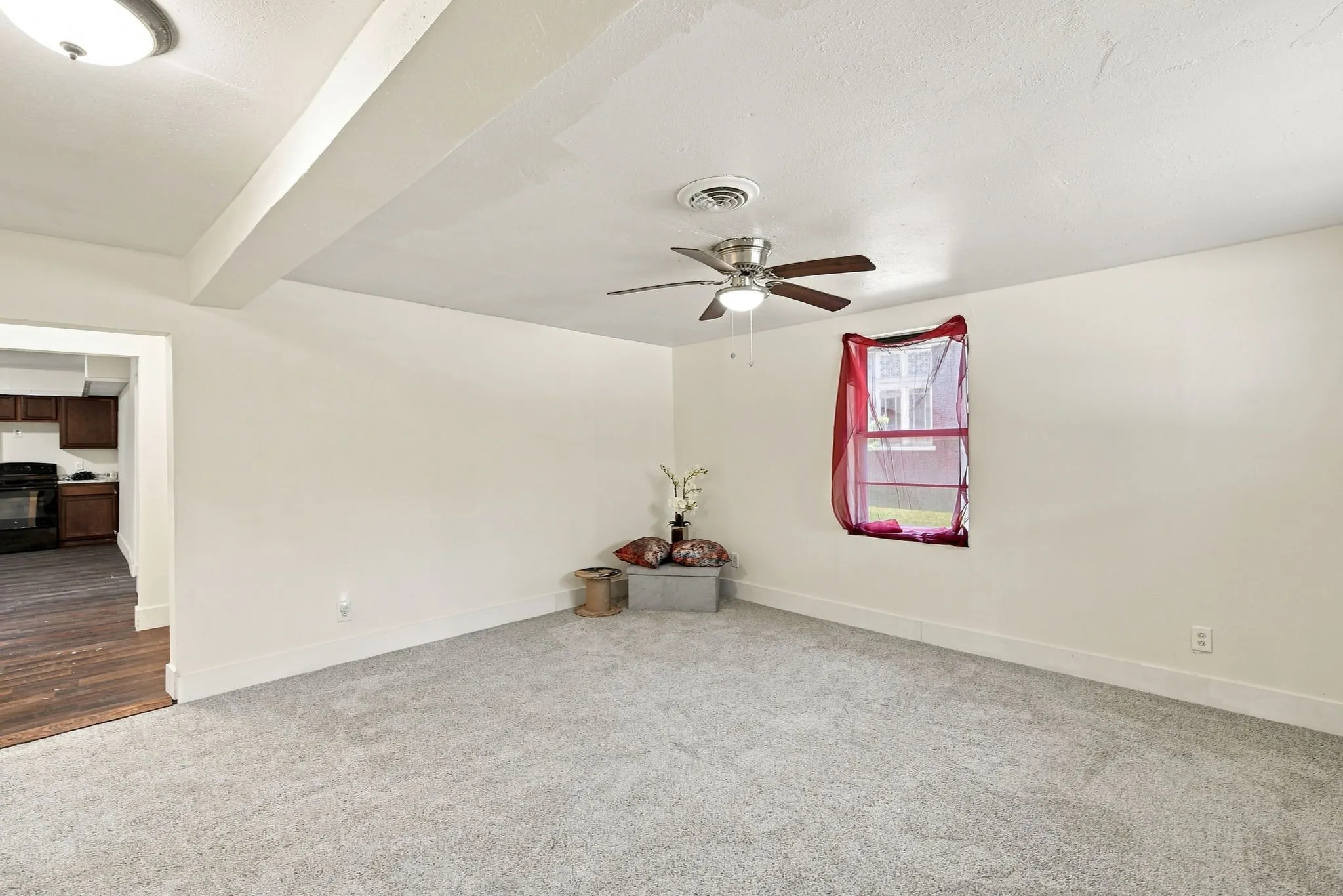 Single Family Residence For Sale in Ellis County , 204 Methodist Street, Red Oak, Texas 75154, 3 Bedroom, 2 Bathroom, Garage spaces, 1,388 Sqft, built in 1950, mls#21349536, Real Estate Agent in Red Oak, Homes For Sale in Ellis county, Homes For Sale in Red Oak, Realtor in Red Oak Texas, Real Estate Brokerage Independent Realty Texas, Luminita Cordes Realtor