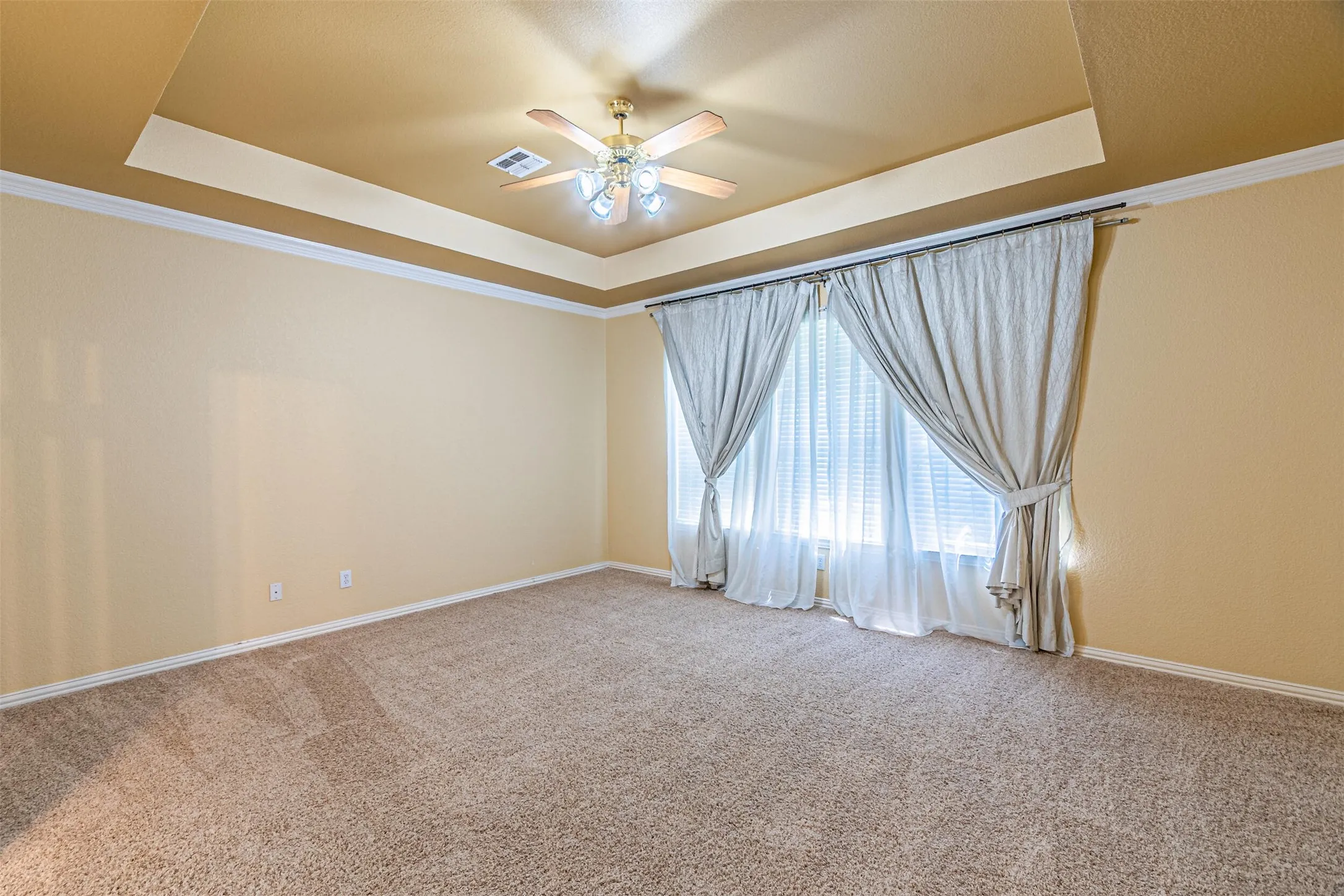Single Family Residence For Rent in Denton County , 1913 Blue Ridge Drive, Flower Mound, Texas 75028, 4 Bedroom, 4 Bathroom, 2 Garage spaces, 3,784 Sqft, built in 1999, mls#21352478, Real Estate Agent in Flower Mound, Homes For Rent in Denton county, Homes For Rent in Flower Mound, Realtor in Flower Mound Texas, Real Estate Brokerage Independent Realty Texas, Luminita Cordes Realtor