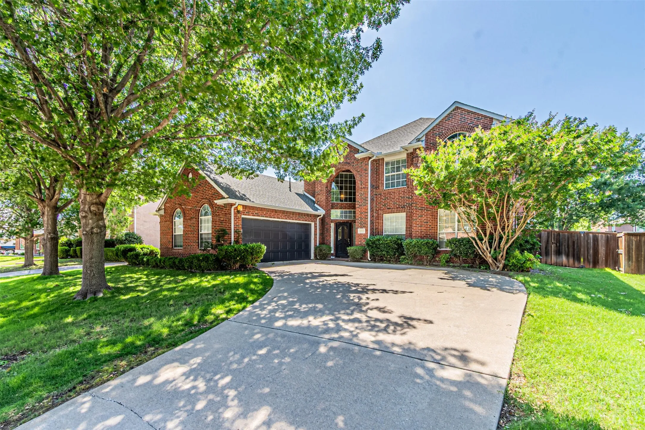 Single Family Residence For Rent in Denton County , 1913 Blue Ridge Drive, Flower Mound, Texas 75028, 4 Bedroom, 4 Bathroom, 2 Garage spaces, 3,784 Sqft, built in 1999, mls#21352478, Real Estate Agent in Flower Mound, Homes For Rent in Denton county, Homes For Rent in Flower Mound, Realtor in Flower Mound Texas, Real Estate Brokerage Independent Realty Texas, Luminita Cordes Realtor