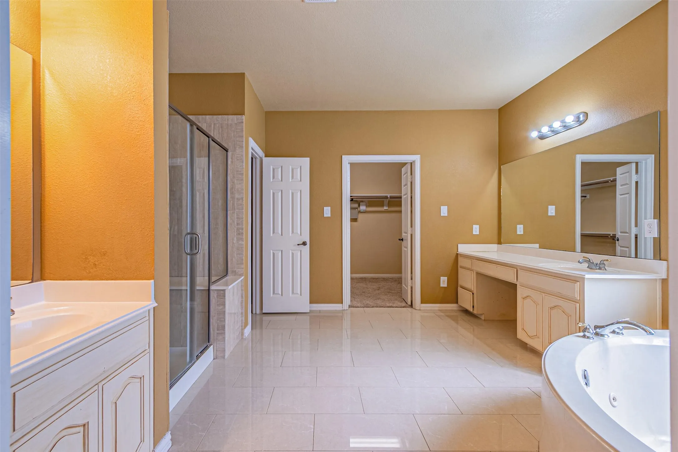 Single Family Residence For Rent in Denton County , 1913 Blue Ridge Drive, Flower Mound, Texas 75028, 4 Bedroom, 4 Bathroom, 2 Garage spaces, 3,784 Sqft, built in 1999, mls#21352478, Real Estate Agent in Flower Mound, Homes For Rent in Denton county, Homes For Rent in Flower Mound, Realtor in Flower Mound Texas, Real Estate Brokerage Independent Realty Texas, Luminita Cordes Realtor