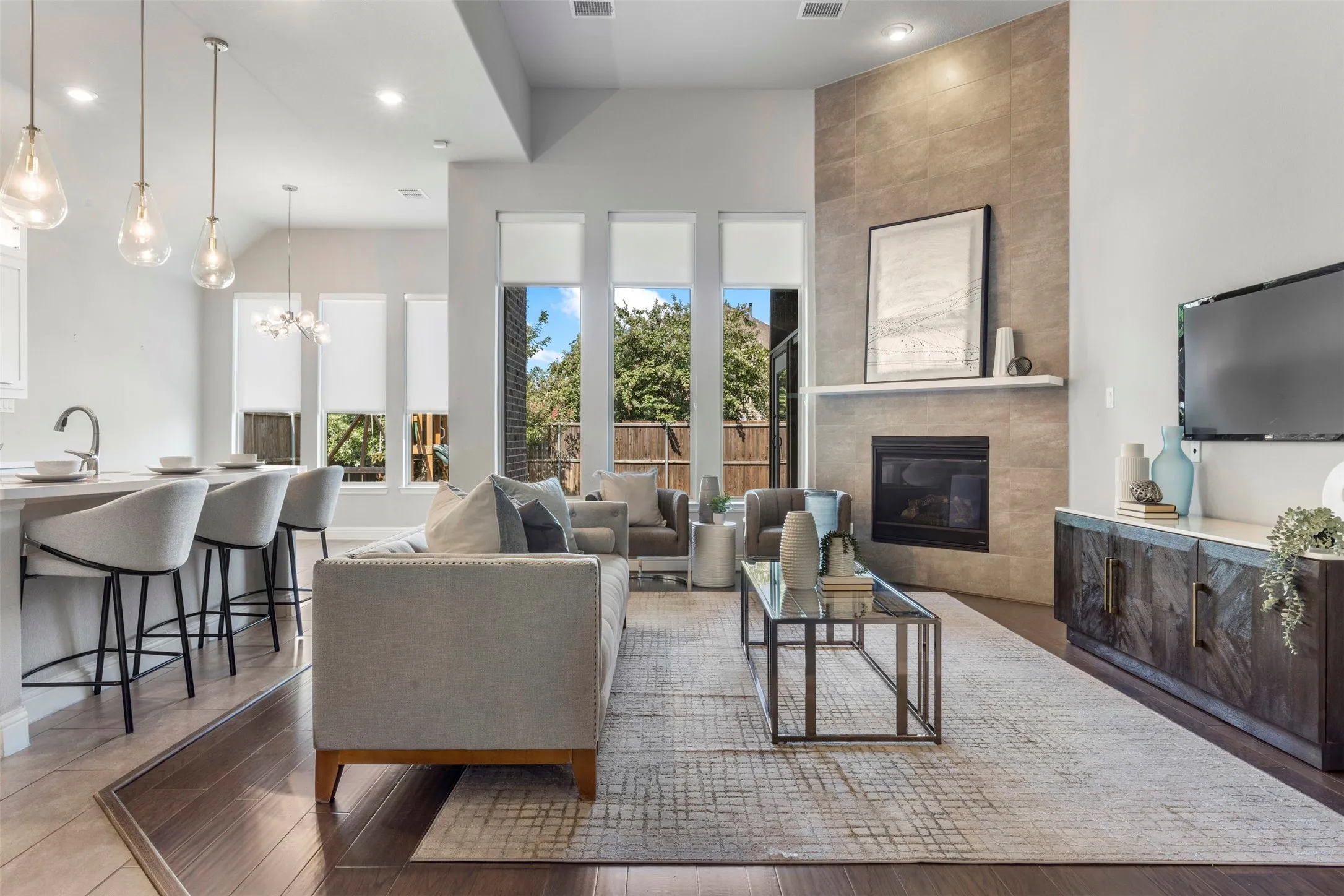 Single Family Residence For Sale in Collin County , 17643 Pinyon Lane, Dallas, Texas 75252, 4 Bedroom, 4 Bathroom, 2 Garage spaces, 3,049 Sqft, built in 2017, mls#21349761, Real Estate Agent in Dallas, Homes For Sale in Collin county, Homes For Sale in Dallas, Realtor in Dallas Texas, Real Estate Brokerage Independent Realty Texas, Luminita Cordes Realtor