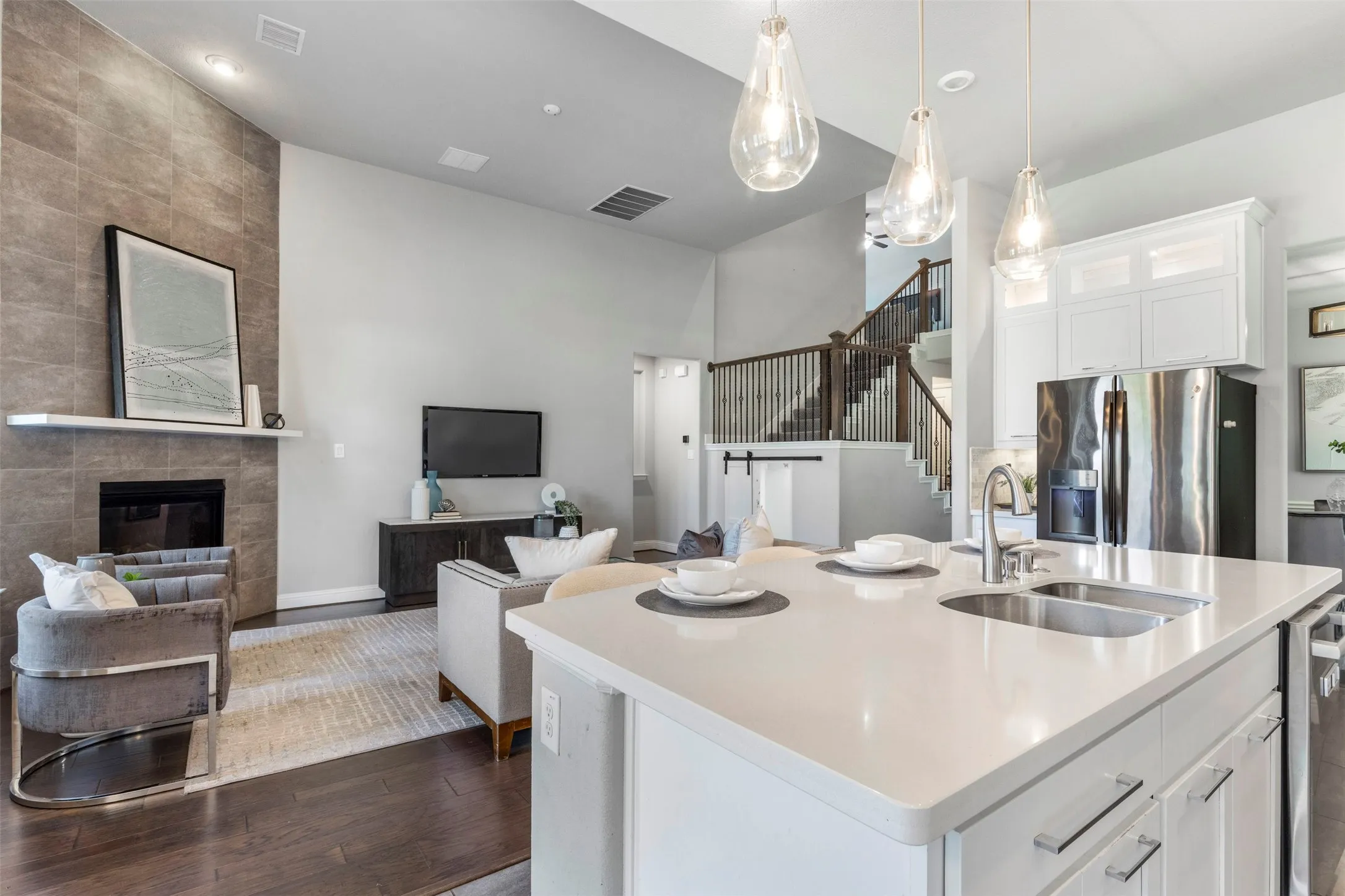 Single Family Residence For Sale in Collin County , 17643 Pinyon Lane, Dallas, Texas 75252, 4 Bedroom, 4 Bathroom, 2 Garage spaces, 3,049 Sqft, built in 2017, mls#21349761, Real Estate Agent in Dallas, Homes For Sale in Collin county, Homes For Sale in Dallas, Realtor in Dallas Texas, Real Estate Brokerage Independent Realty Texas, Luminita Cordes Realtor