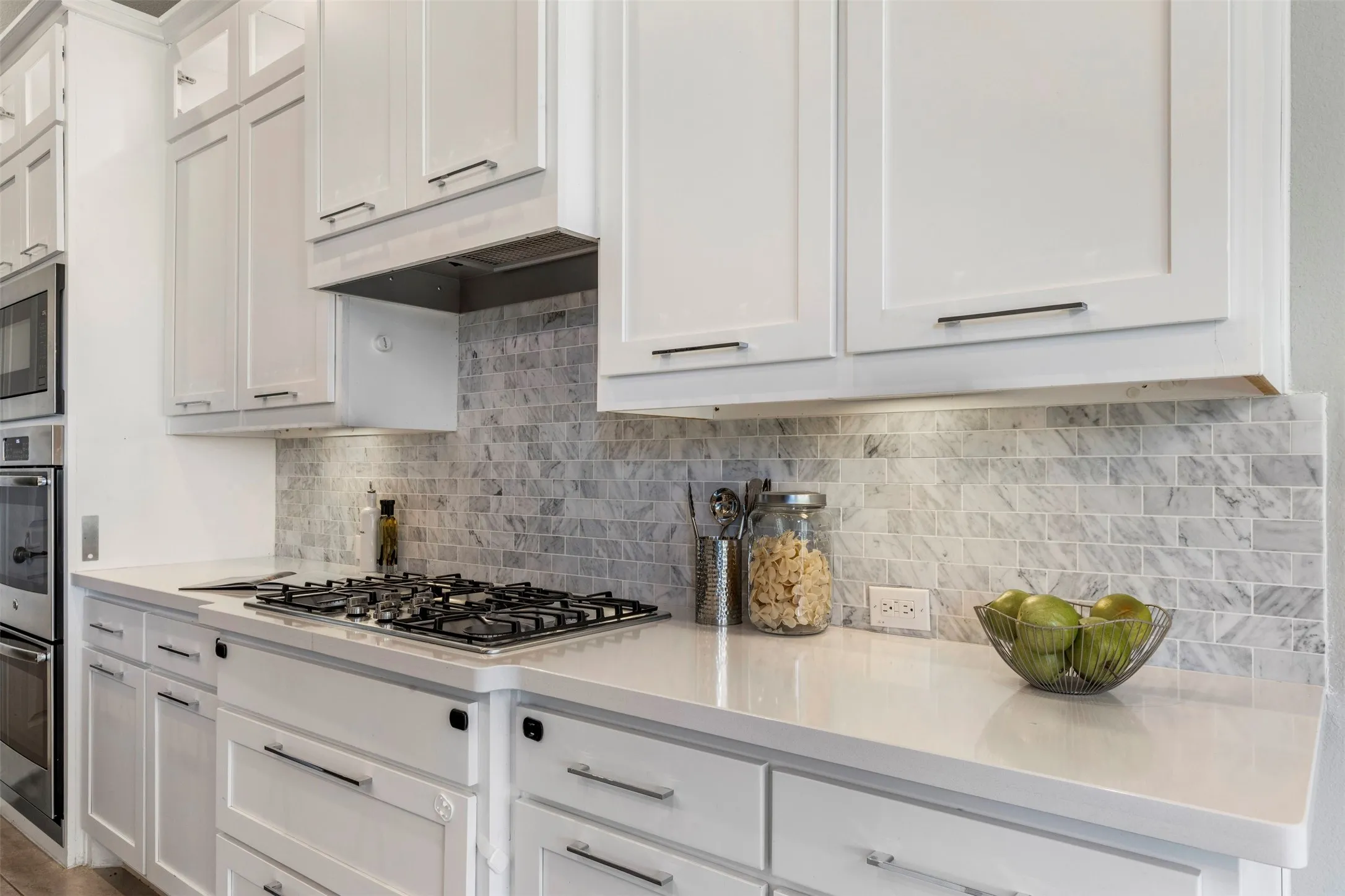 Single Family Residence For Sale in Collin County , 17643 Pinyon Lane, Dallas, Texas 75252, 4 Bedroom, 4 Bathroom, 2 Garage spaces, 3,049 Sqft, built in 2017, mls#21349761, Real Estate Agent in Dallas, Homes For Sale in Collin county, Homes For Sale in Dallas, Realtor in Dallas Texas, Real Estate Brokerage Independent Realty Texas, Luminita Cordes Realtor