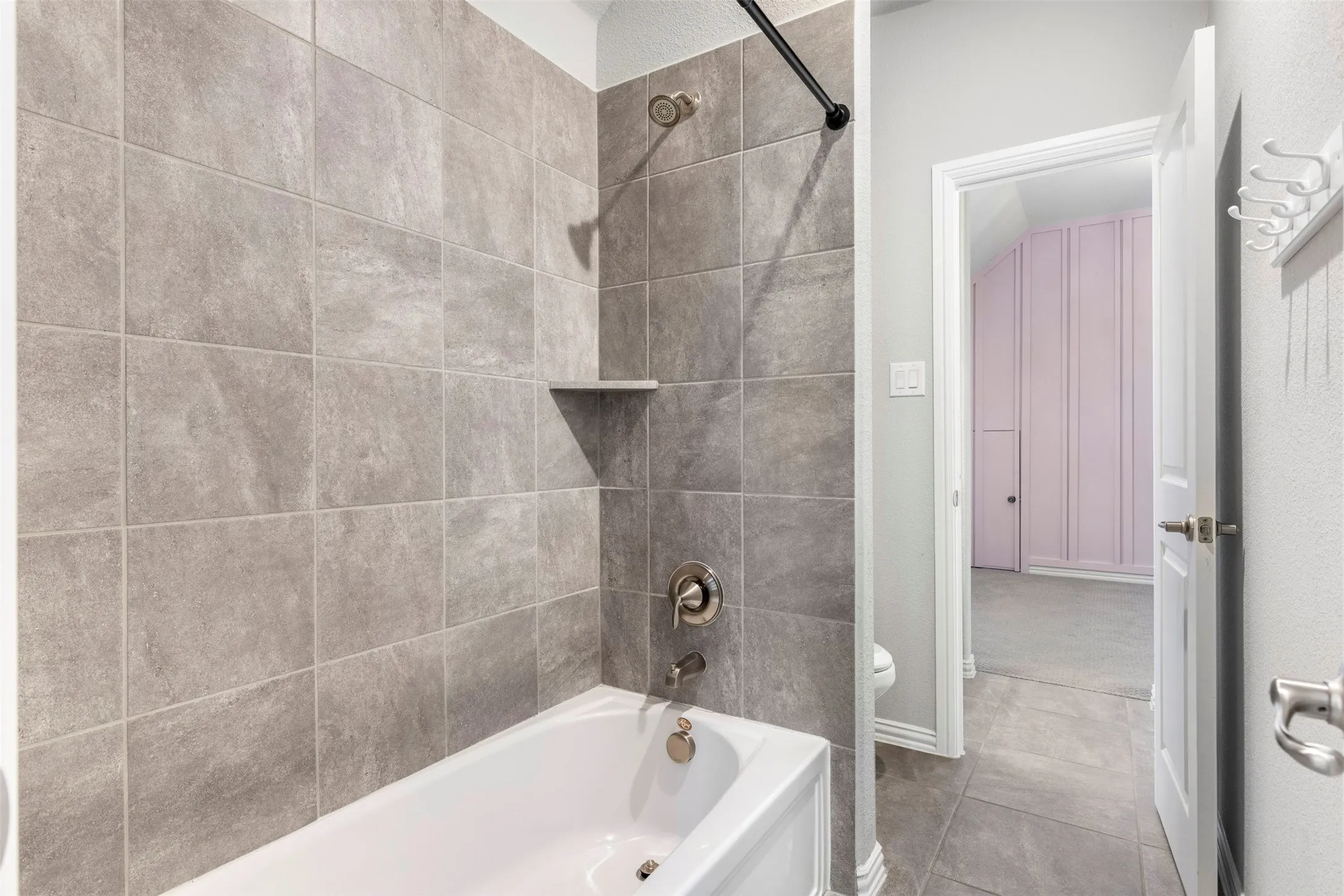 Single Family Residence For Sale in Collin County , 17643 Pinyon Lane, Dallas, Texas 75252, 4 Bedroom, 4 Bathroom, 2 Garage spaces, 3,049 Sqft, built in 2017, mls#21349761, Real Estate Agent in Dallas, Homes For Sale in Collin county, Homes For Sale in Dallas, Realtor in Dallas Texas, Real Estate Brokerage Independent Realty Texas, Luminita Cordes Realtor
