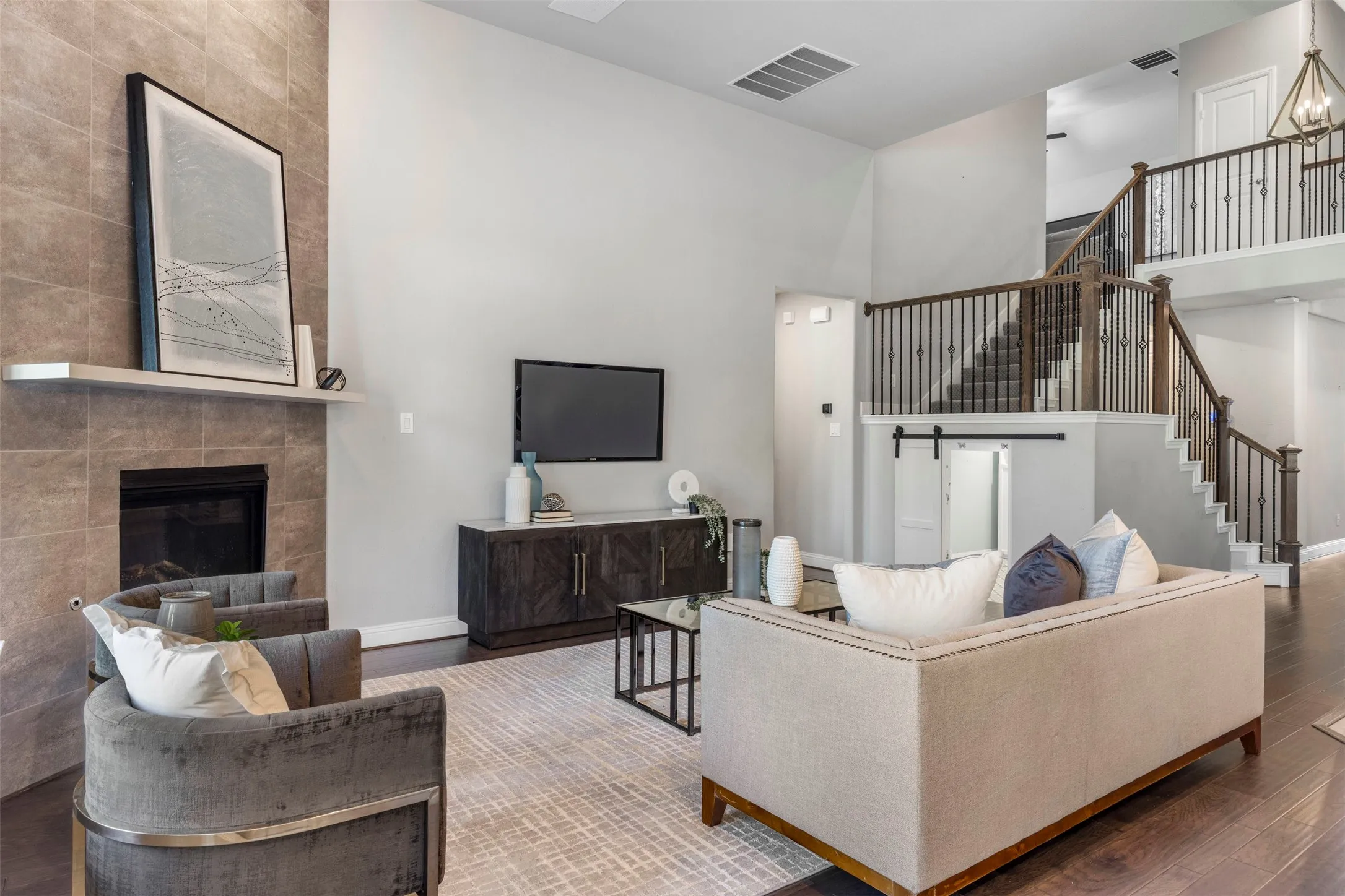 Single Family Residence For Sale in Collin County , 17643 Pinyon Lane, Dallas, Texas 75252, 4 Bedroom, 4 Bathroom, 2 Garage spaces, 3,049 Sqft, built in 2017, mls#21349761, Real Estate Agent in Dallas, Homes For Sale in Collin county, Homes For Sale in Dallas, Realtor in Dallas Texas, Real Estate Brokerage Independent Realty Texas, Luminita Cordes Realtor