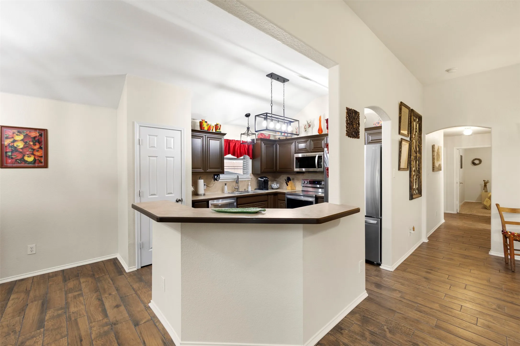 Breakfast bar for added convenience
