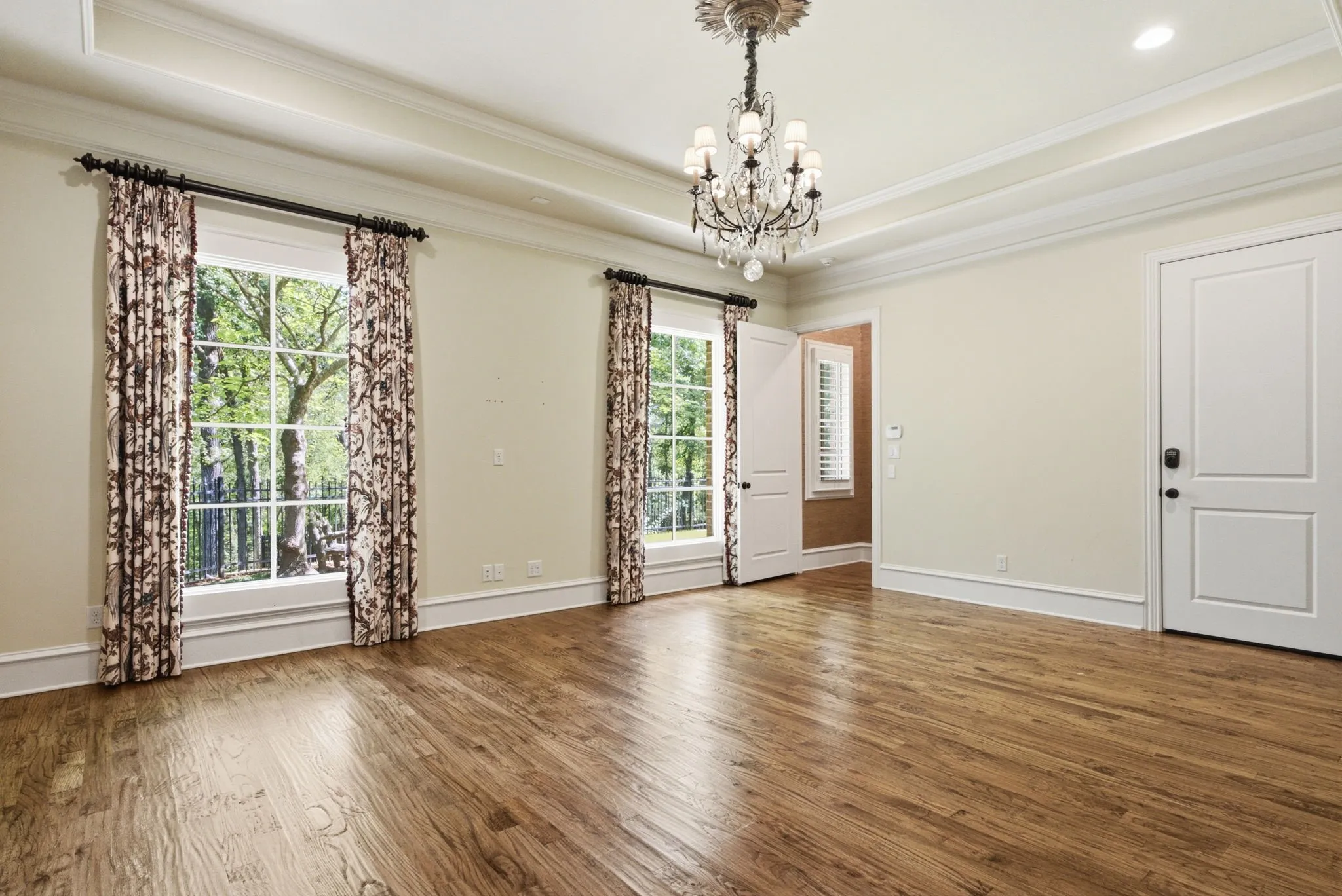 Single Family Residence For Sale in Smith County , 3312 Ridge Bluff Circle, Tyler, Texas 75707, 4 Bedrooms, 5 Bathrooms, 3 Garage spaces, 4,313 Sqft, built in 2012, Price $1,200,000, mls#21352513, Real Estate Agent in Tyler, Homes For Sale in Smith county, Homes For Sale in Tyler, Realtor in Tyler Texas, Real Estate Brokerage Independent Realty Texas, Luminita Cordes Realtor