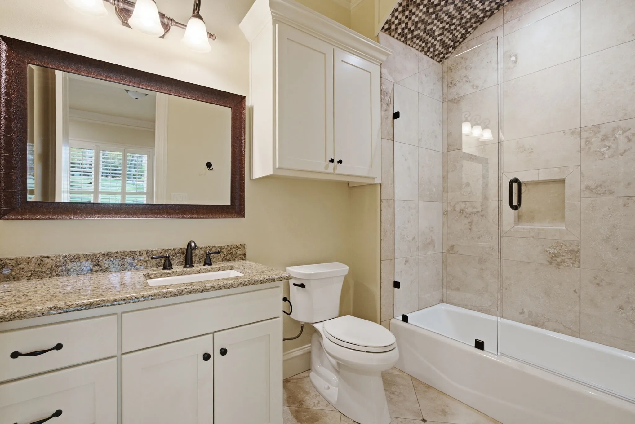 Single Family Residence For Sale in Smith County , 3312 Ridge Bluff Circle, Tyler, Texas 75707, 4 Bedrooms, 5 Bathrooms, 3 Garage spaces, 4,313 Sqft, built in 2012, Price $1,200,000, mls#21352513, Real Estate Agent in Tyler, Homes For Sale in Smith county, Homes For Sale in Tyler, Realtor in Tyler Texas, Real Estate Brokerage Independent Realty Texas, Luminita Cordes Realtor