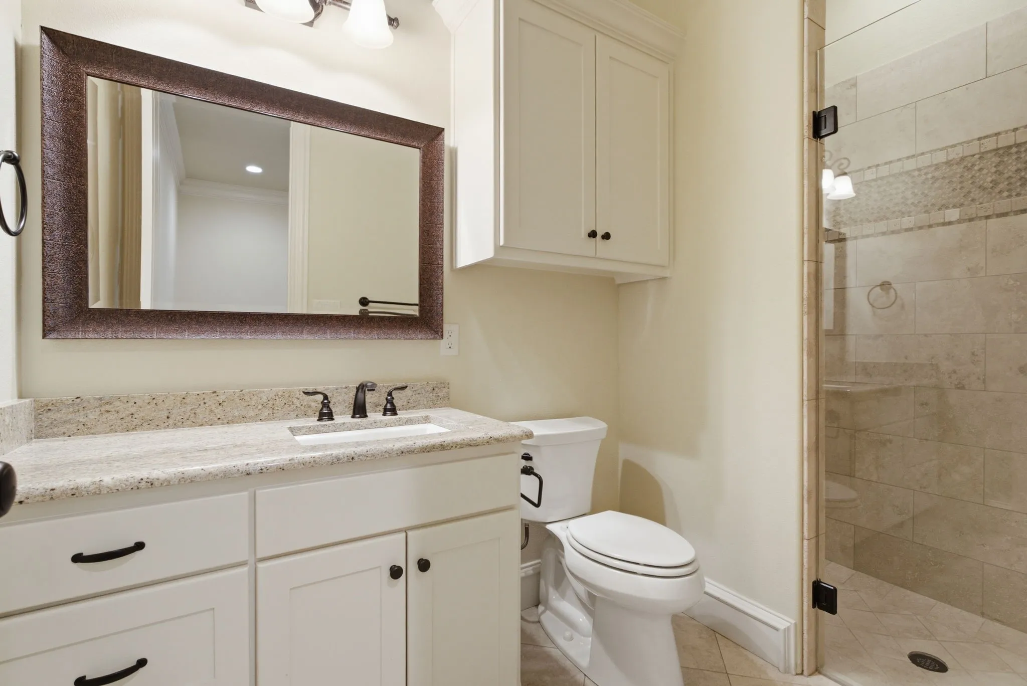 Single Family Residence For Sale in Smith County , 3312 Ridge Bluff Circle, Tyler, Texas 75707, 4 Bedrooms, 5 Bathrooms, 3 Garage spaces, 4,313 Sqft, built in 2012, Price $1,200,000, mls#21352513, Real Estate Agent in Tyler, Homes For Sale in Smith county, Homes For Sale in Tyler, Realtor in Tyler Texas, Real Estate Brokerage Independent Realty Texas, Luminita Cordes Realtor