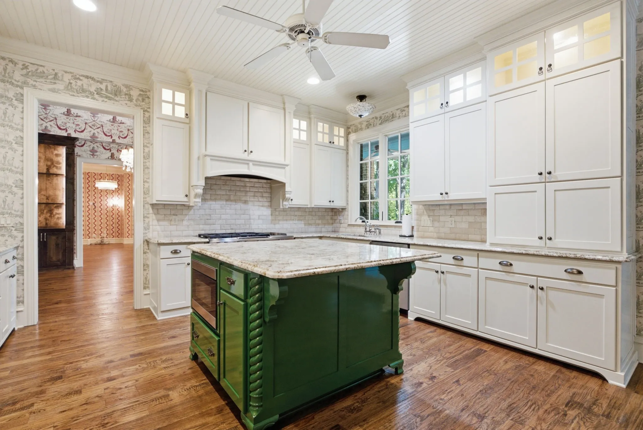 Single Family Residence For Sale in Smith County , 3312 Ridge Bluff Circle, Tyler, Texas 75707, 4 Bedrooms, 5 Bathrooms, 3 Garage spaces, 4,313 Sqft, built in 2012, Price $1,200,000, mls#21352513, Real Estate Agent in Tyler, Homes For Sale in Smith county, Homes For Sale in Tyler, Realtor in Tyler Texas, Real Estate Brokerage Independent Realty Texas, Luminita Cordes Realtor