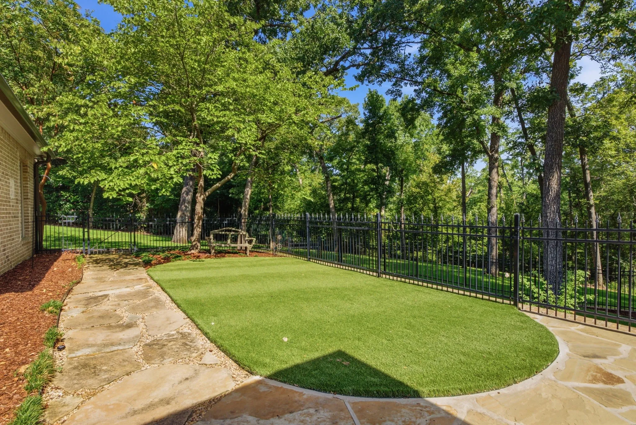 Single Family Residence For Sale in Smith County , 3312 Ridge Bluff Circle, Tyler, Texas 75707, 4 Bedrooms, 5 Bathrooms, 3 Garage spaces, 4,313 Sqft, built in 2012, Price $1,200,000, mls#21352513, Real Estate Agent in Tyler, Homes For Sale in Smith county, Homes For Sale in Tyler, Realtor in Tyler Texas, Real Estate Brokerage Independent Realty Texas, Luminita Cordes Realtor