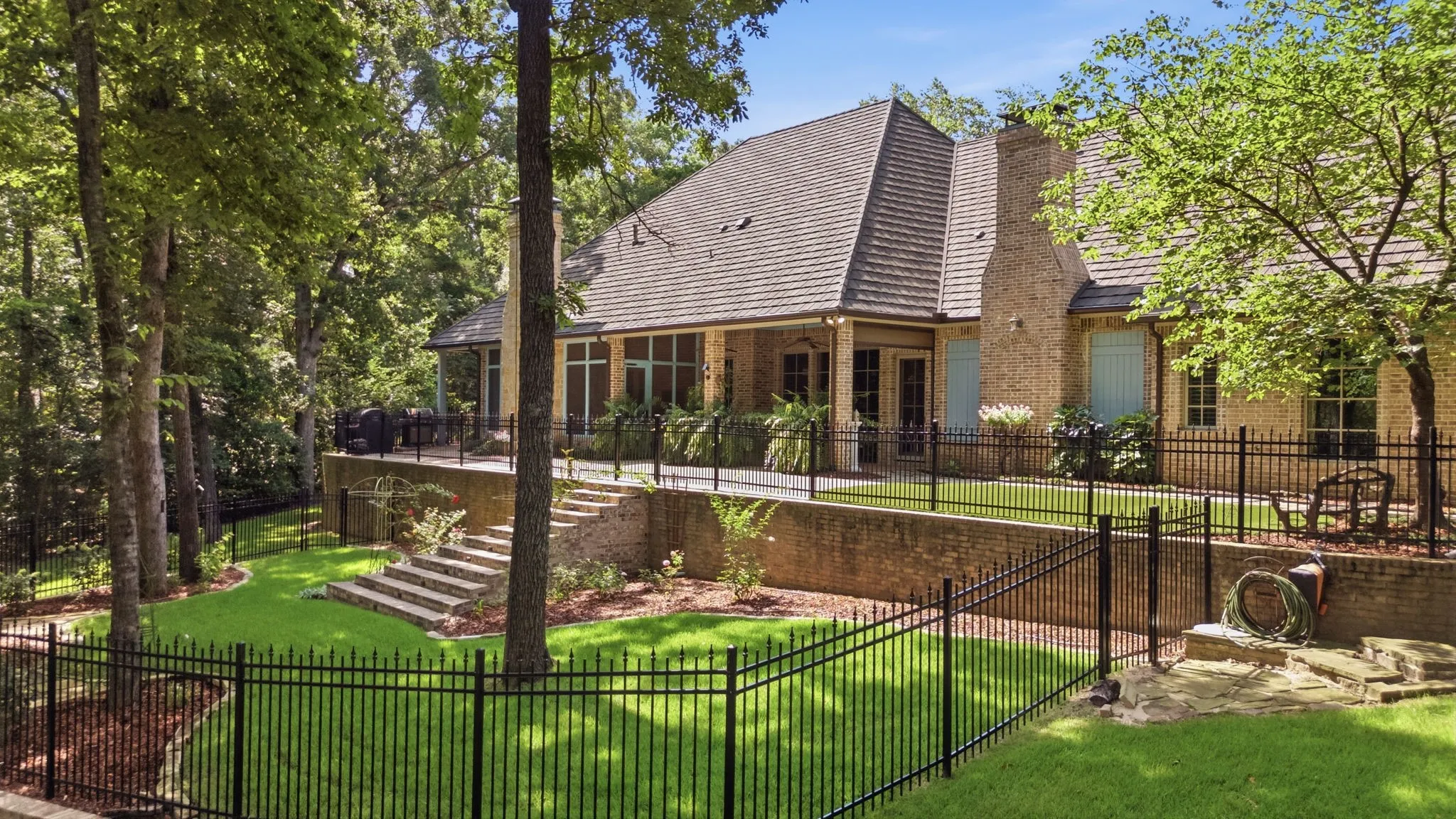 Single Family Residence For Sale in Smith County , 3312 Ridge Bluff Circle, Tyler, Texas 75707, 4 Bedrooms, 5 Bathrooms, 3 Garage spaces, 4,313 Sqft, built in 2012, Price $1,200,000, mls#21352513, Real Estate Agent in Tyler, Homes For Sale in Smith county, Homes For Sale in Tyler, Realtor in Tyler Texas, Real Estate Brokerage Independent Realty Texas, Luminita Cordes Realtor