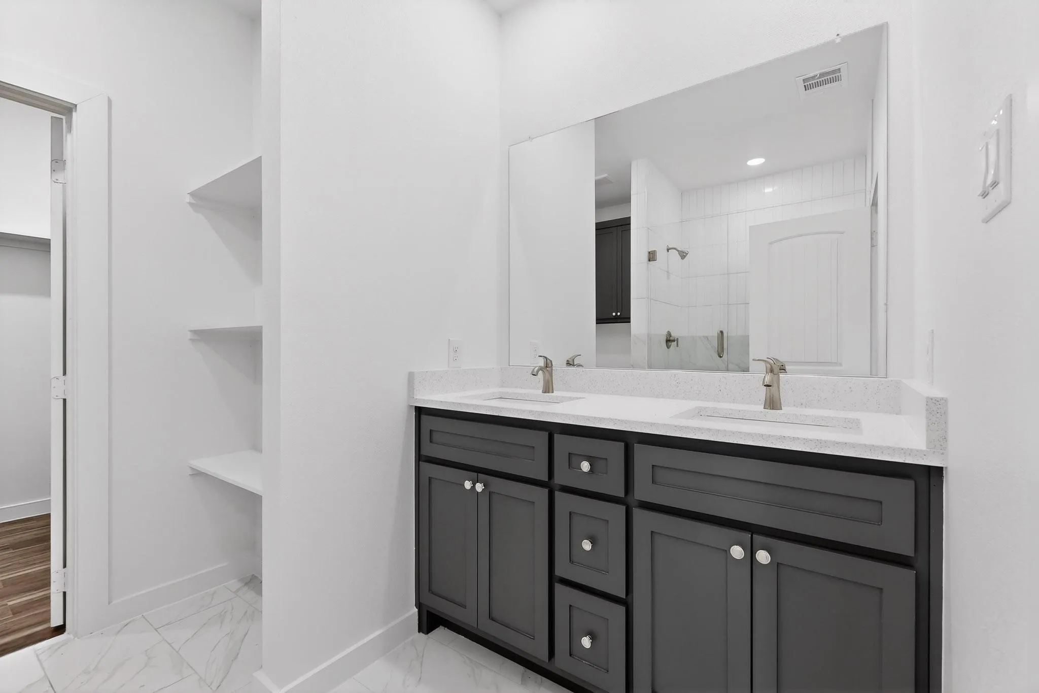 Single Family Residence For Sale in Dallas County , 4523 Metropolitan Avenue, Dallas, Texas 75210, 3 Bedroom, 2 Bathroom, 2 Garage spaces, 1,415 Sqft, built in 2026, mls#21352417, Real Estate Agent in Dallas, Homes For Sale in Dallas county, Homes For Sale in Dallas, Realtor in Dallas Texas, Real Estate Brokerage Independent Realty Texas, Luminita Cordes Realtor